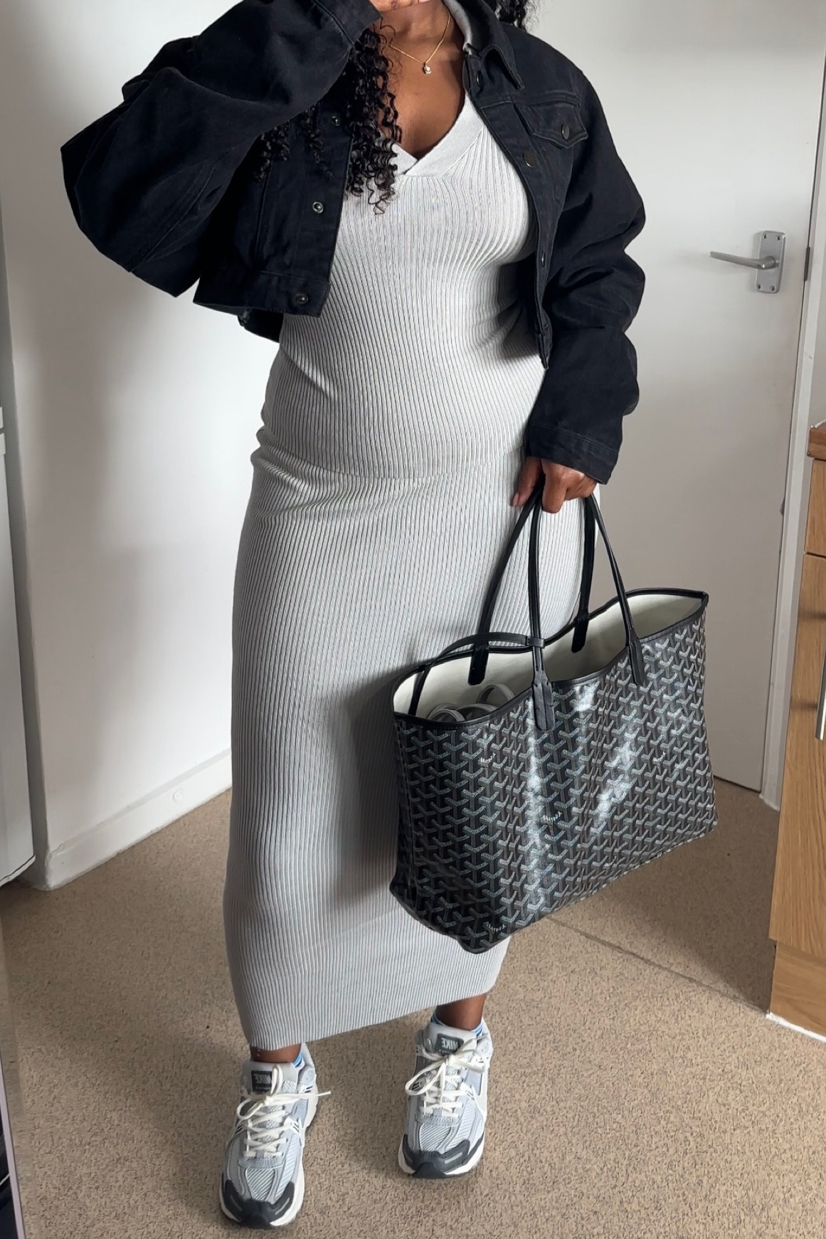 Boohoo autumn winter autumn outfit

Boohoo try on haul, grey knit two piece outfit, black goyard bag outfit, black cropped denim jacket outfit, back to school outfit, uni outfit ideas, back to university outfits 

#LTKFind #LTKSeasonal #LTKstyletip
