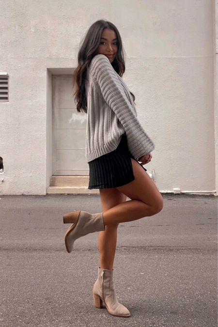 Fall outfit, oversized grey sweater, black skirt outfit 

#LTKSeasonal #LTKstyletip