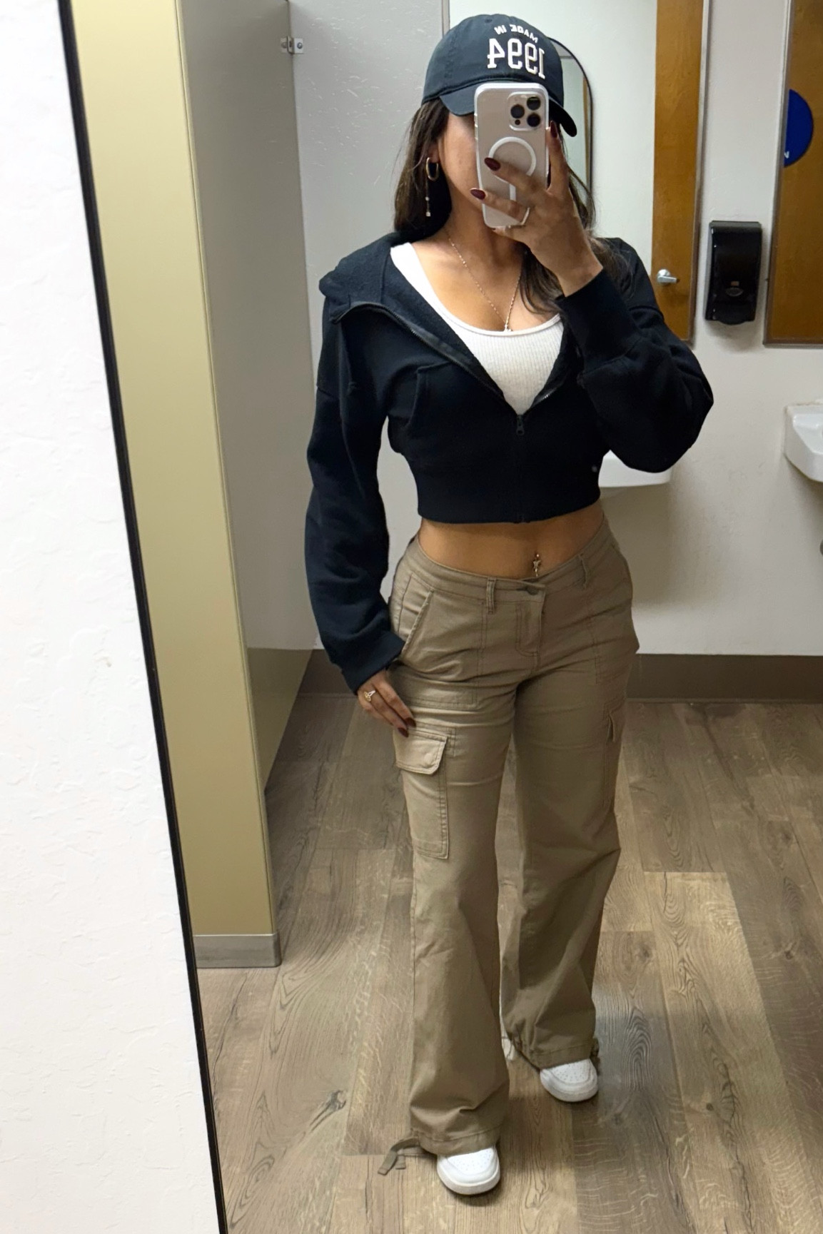 Cargo pants all fall long! 🙌🏼🤎
Entire fit is on SALE right now!
Wearing size S in everything 

#LTKFindsUnder50 #LTKStyleTip #LTKSeasonal