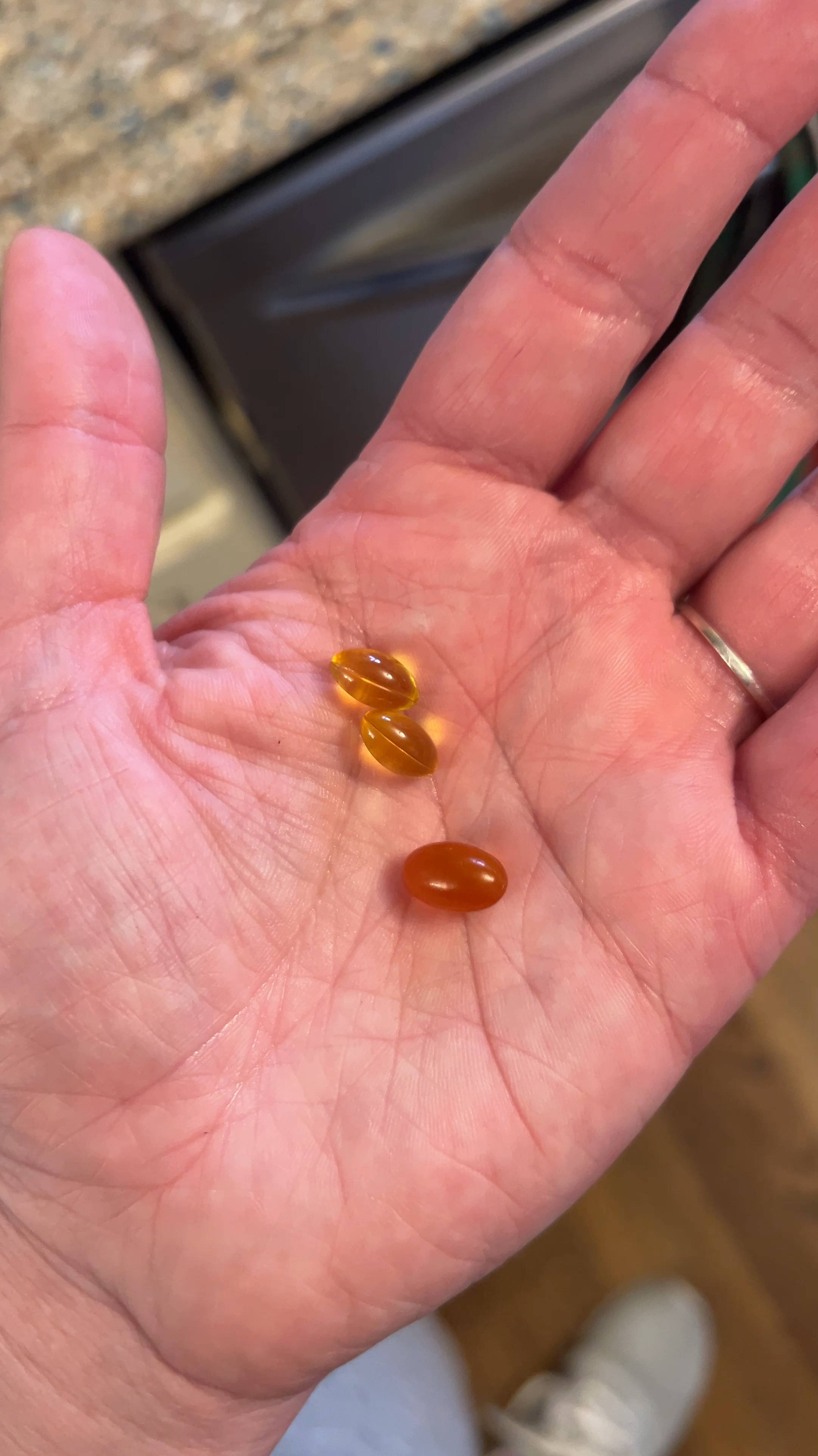 My supplements! I take 10000 IUs of D3 and 100 mcg of K2. Living in the Chicagoland area in the winter can rank your D levels so I keep mine high by supplementing😀😀😀

#LTKover40 #LTKVideo #LTKfitness