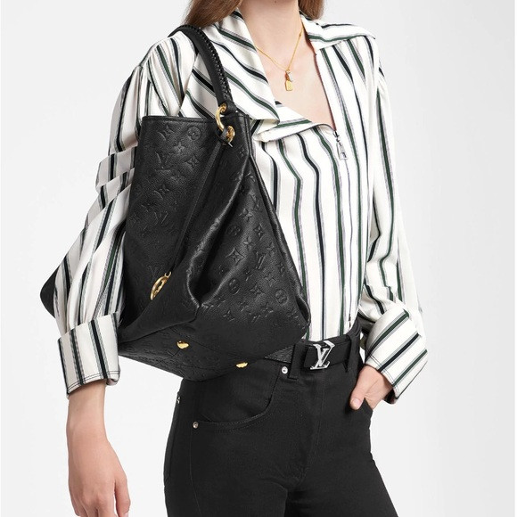 Artsy MM handbag | Poshmark