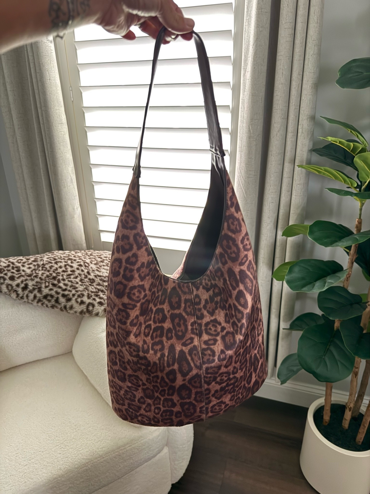 This bag is too cute! 🤎🍁

#LTKmomlife #LTKSaleAlert #LTKSeasonal