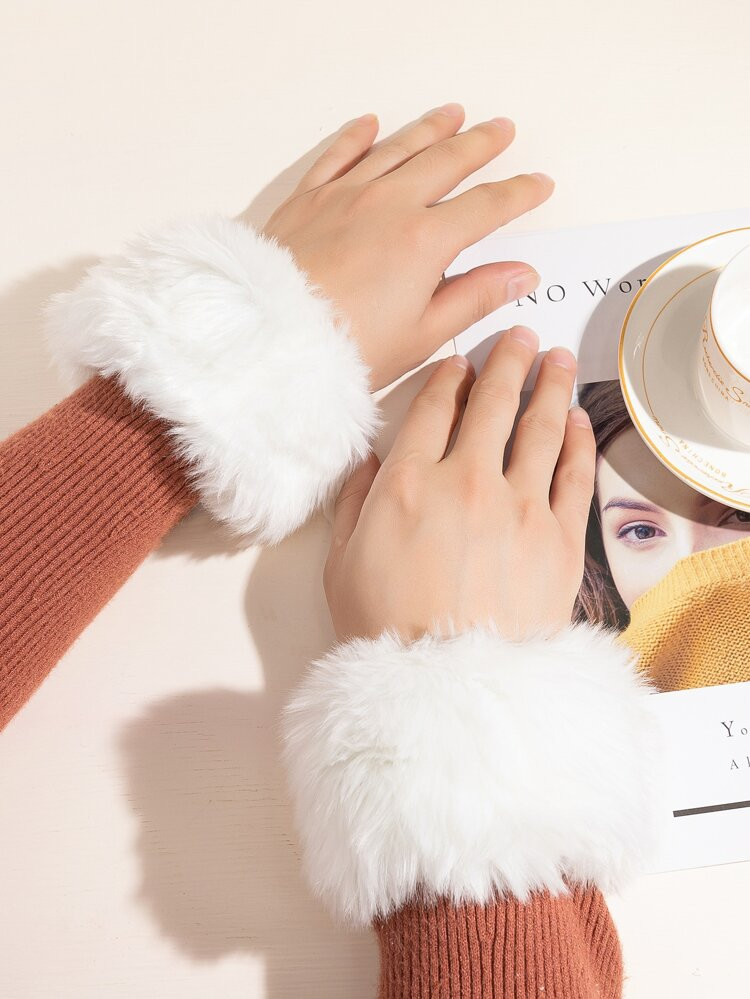 2pcs Solid Fluffy Cuffs | SHEIN
