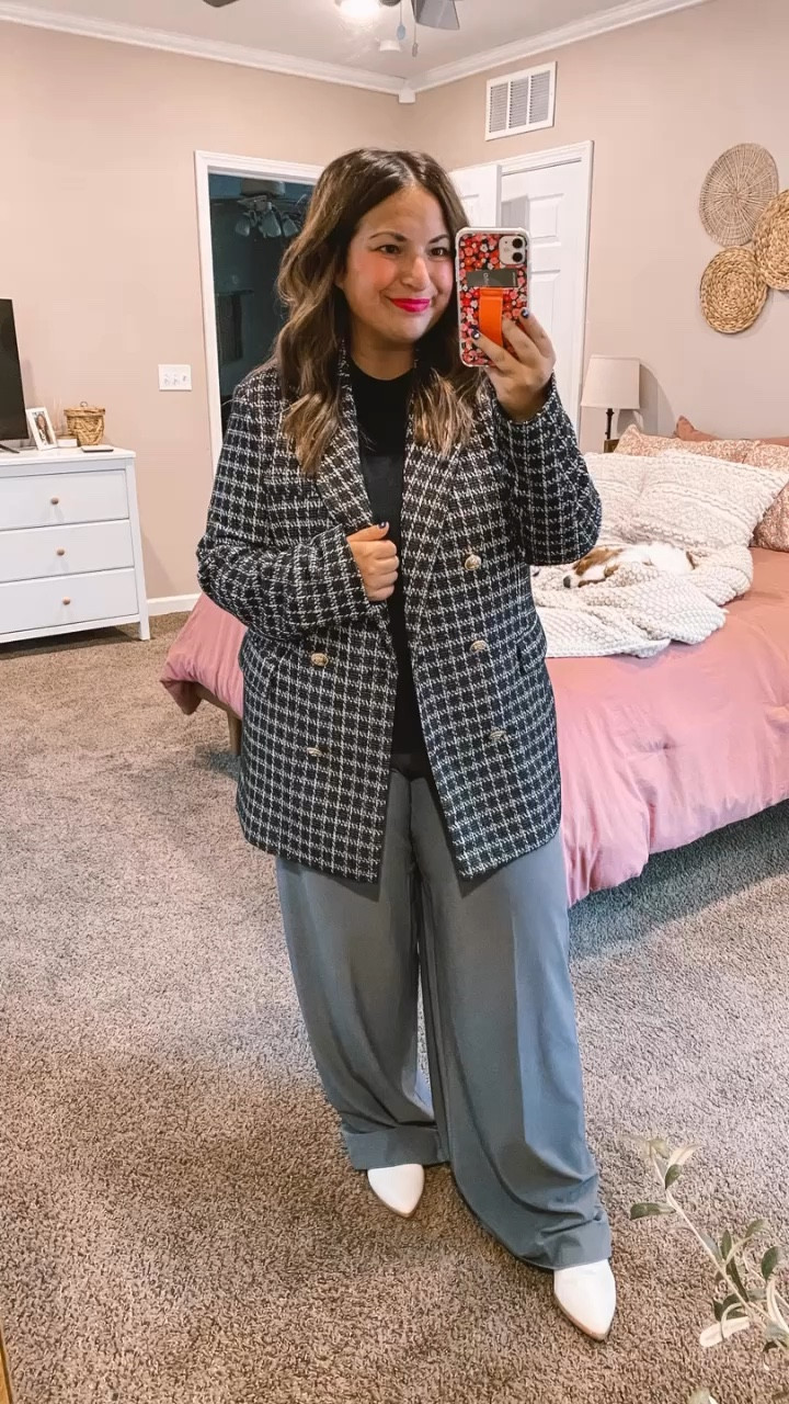 Super cozy neutral fit! Pants are Target, everything else is Amazon.

mules: fit true to size // wearing a 5
pants: fit WAY WAY oversized // wearing a large
long sleeve: fits true to size // wearing a medium
blazer: fits true to size // wearing a large

#LTKStyleTip #LTKFindsUnder100 #LTKFindsUnder50