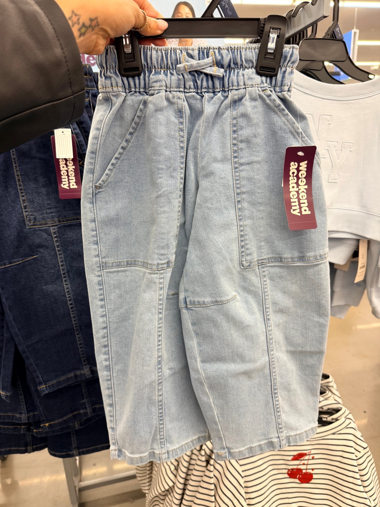 Kids barrel jeans…are you kidding me?!? 

#LTKKids #LTKootd #LTKSeasonal
