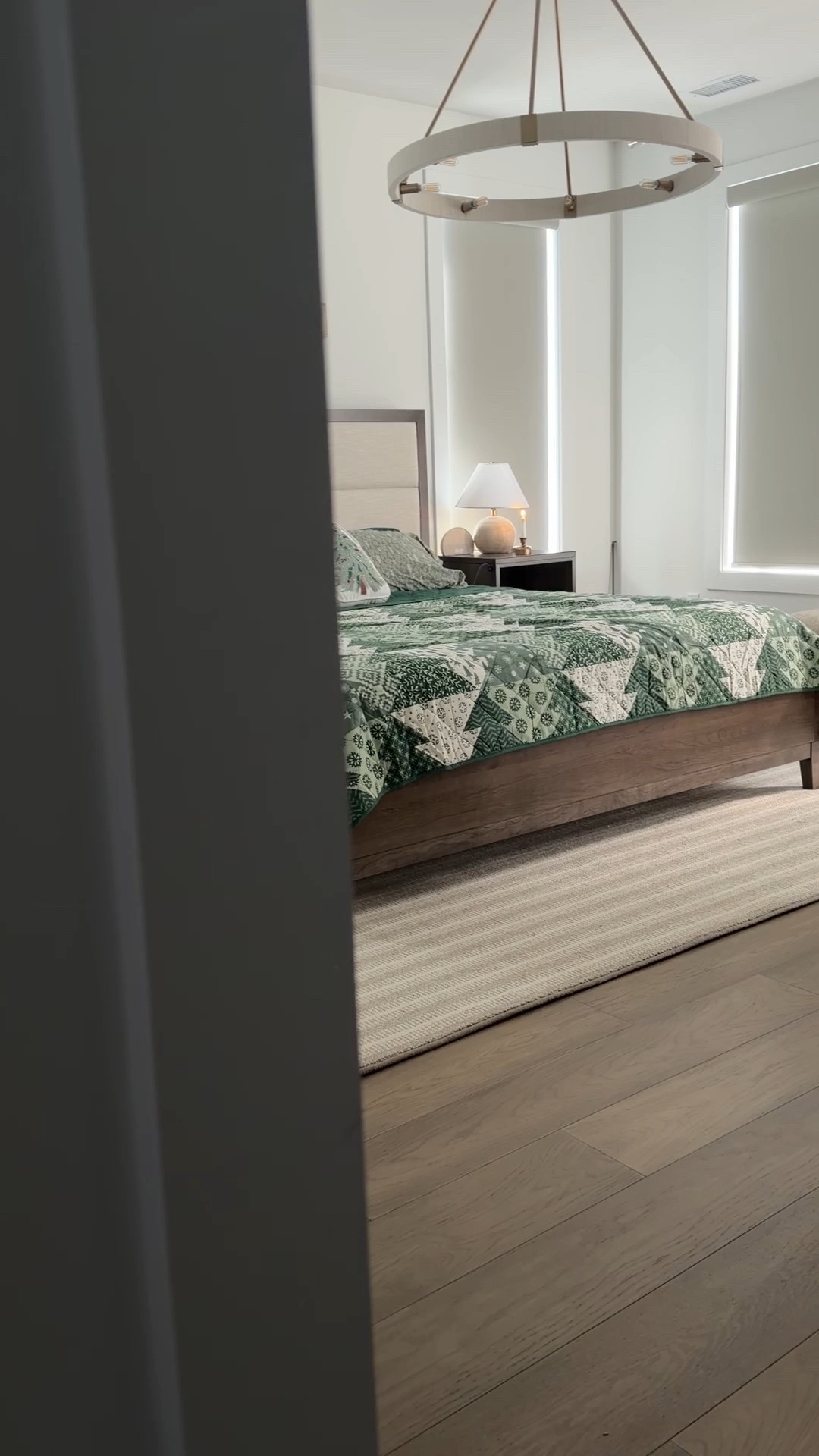 Christmas bedroom decor. Christmas room. Christmas bedroom inspo. Christmas trees. Nostalgic christmass

#LTKSeasonal #LTKHome #LTKHoliday