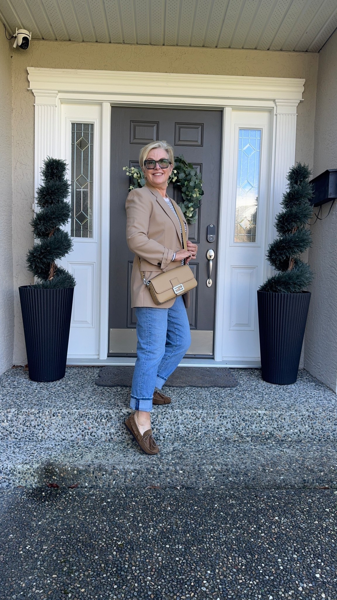 Blazer jeans and loafers

#LTKMidsize #LTKgrwm #LTKTravel