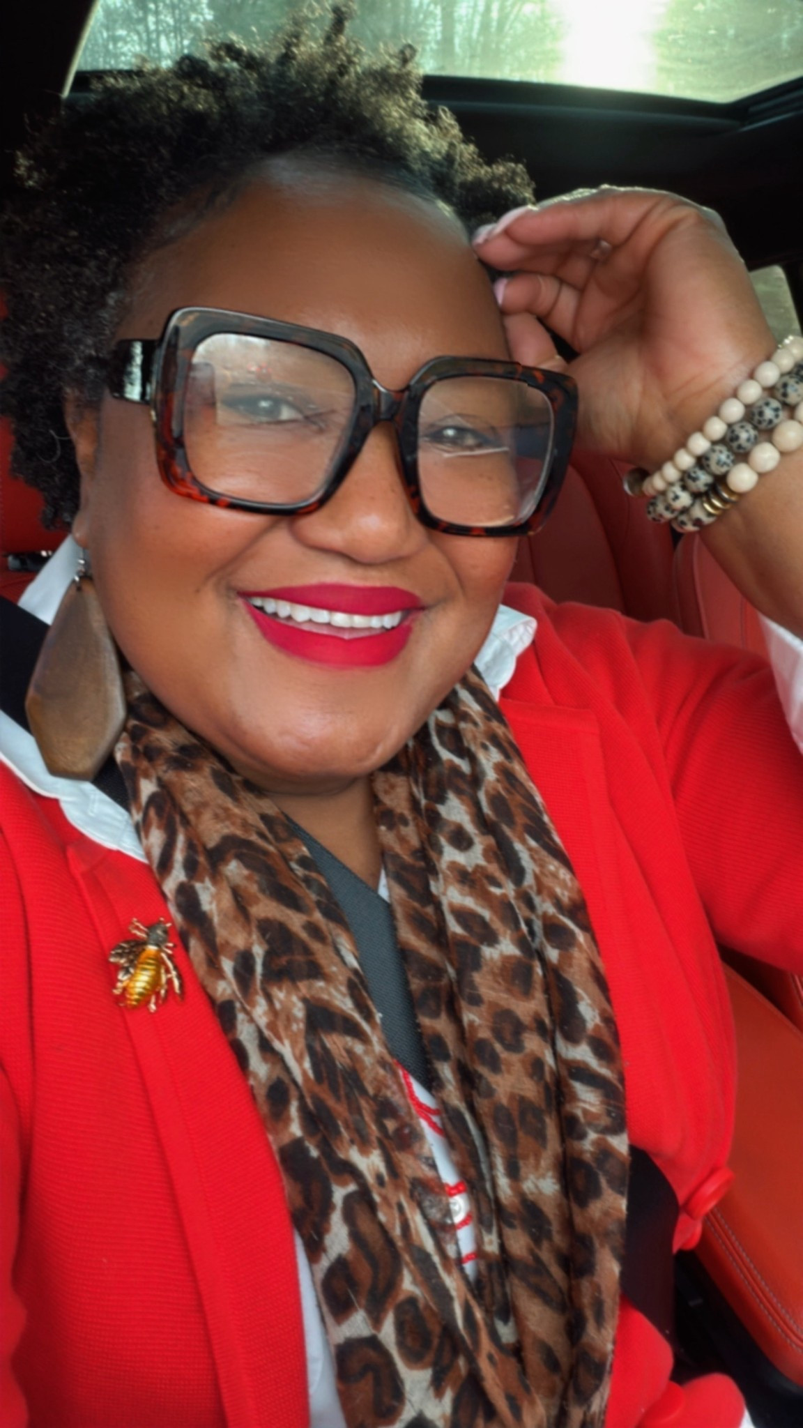 Work Vibes ❤️🤍 Women over 40 can wear color and still be confident and class, but mindful! ❤️🤍


#LTKBeauty #LTKWorkwear #LTKOver40