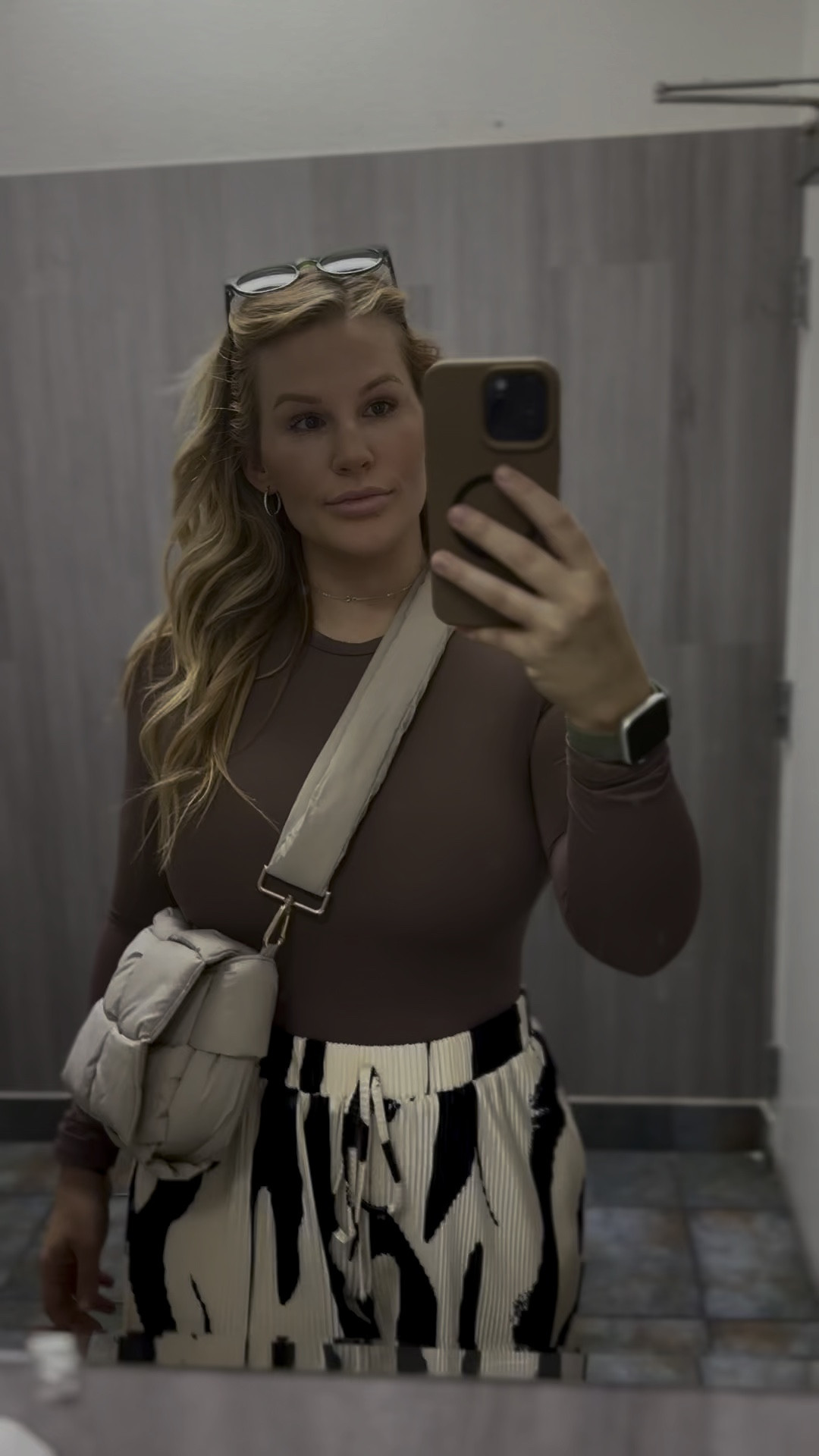 Style of the day! love my puff purse and sunglasses!  

#LTKVideo #LTKStyleTip