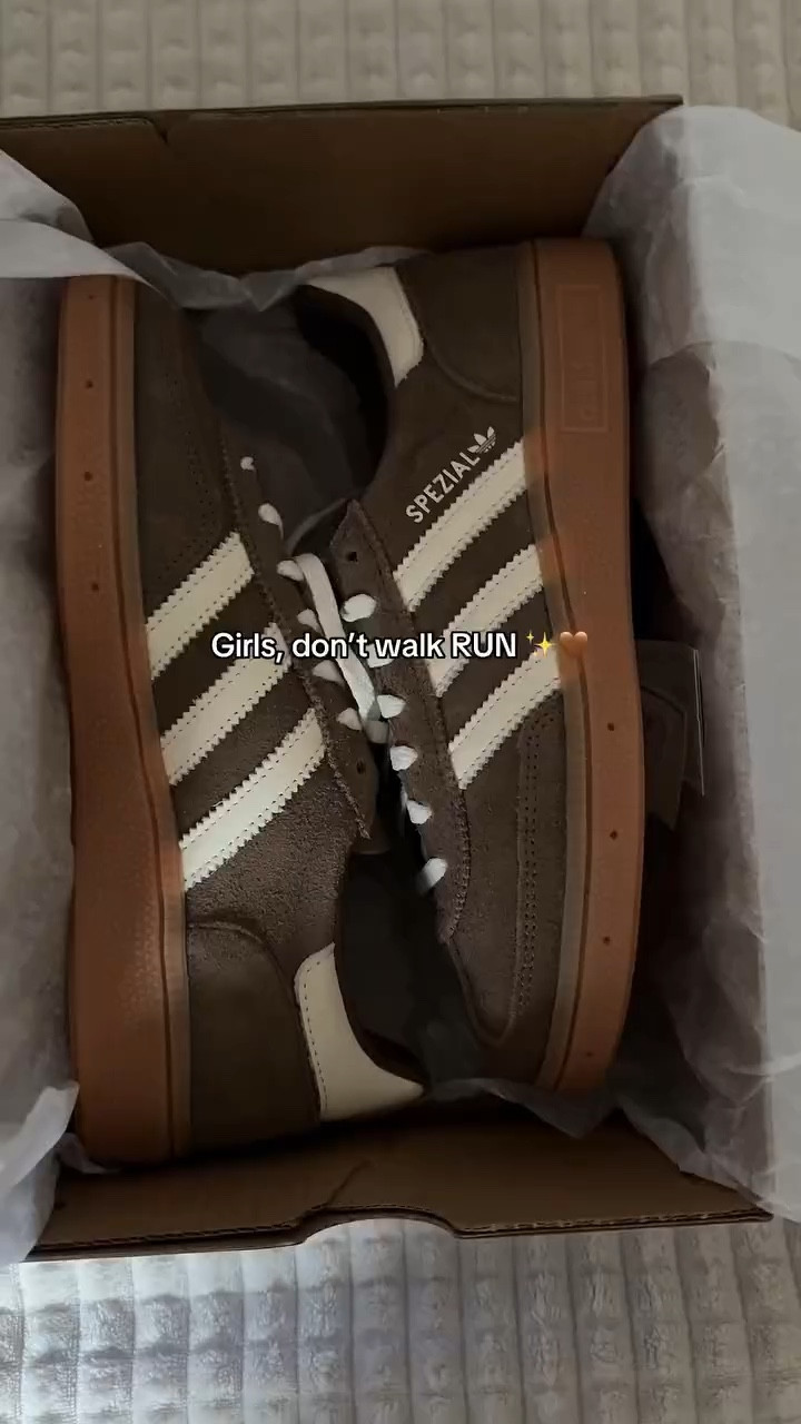 Girls, don’t walk RUN ✨🤎
Kommentiere SHOP für den Link per DM / Comment SHOP for the link in DM

Ad 

#adidas #brown #classy #adidasspezial #spezial