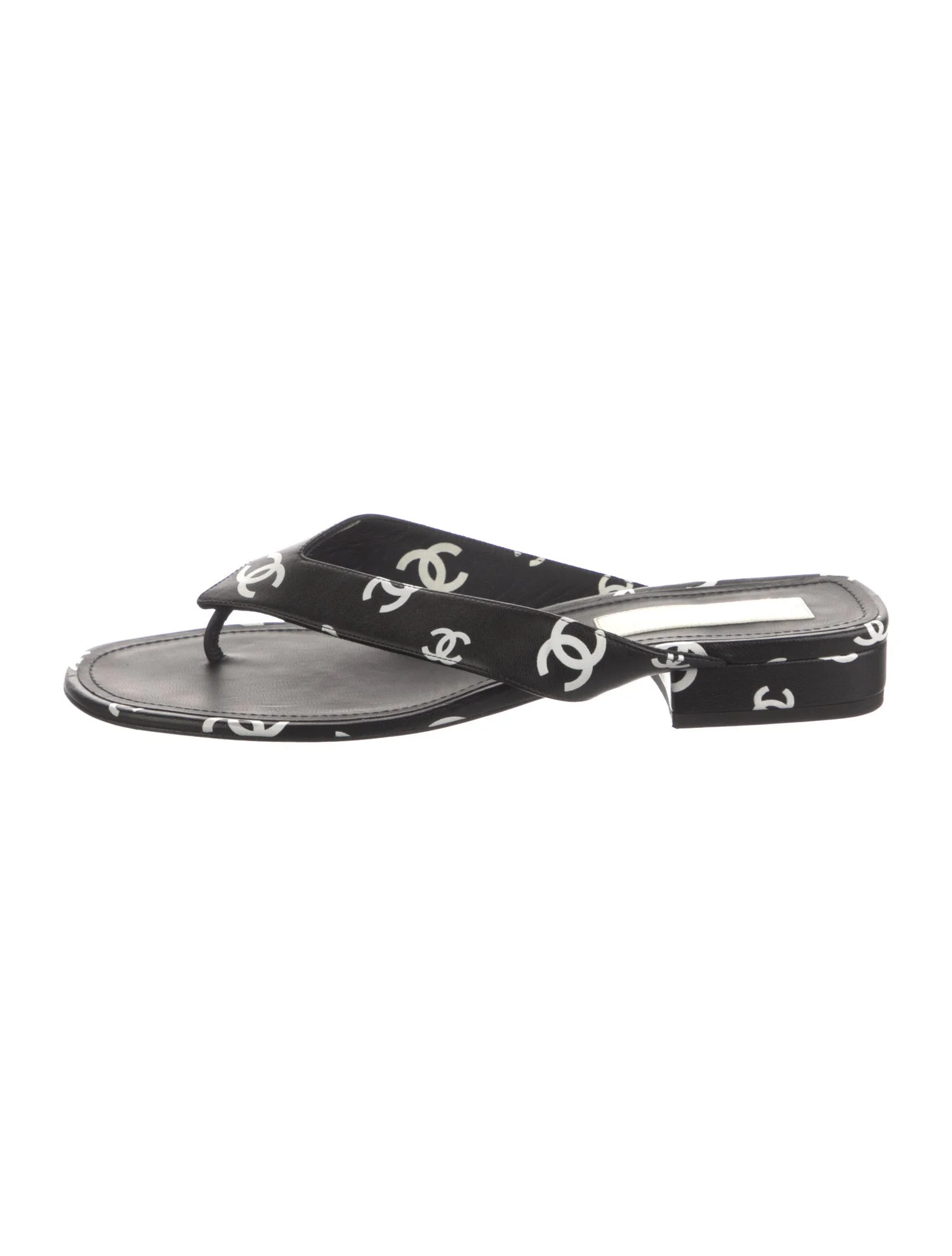Chanel Interlocking CC Logo Leather Slides - Black Sandals, Shoes - CHA1430453 | The RealReal | The RealReal