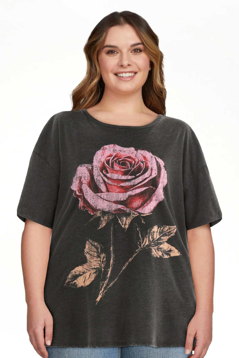 No Boundaries Washed Graphic Boyfriend Tee, Women's | Walmart (US)
