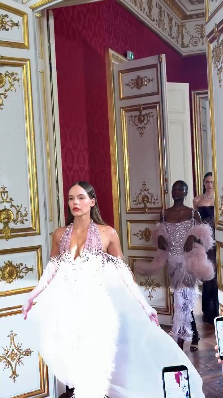 My first Paris Fashion Week experience 🇫🇷✨ Two runway shows, nine incredible designers, and one unforgettable evening at Hôtel de Maisons. Sharing the look I wore for this special night — elegant, timeless, and effortlessly Parisian. 🤍 Shop the full look on LTK. 

 #LTKgrwm #LTKvlog