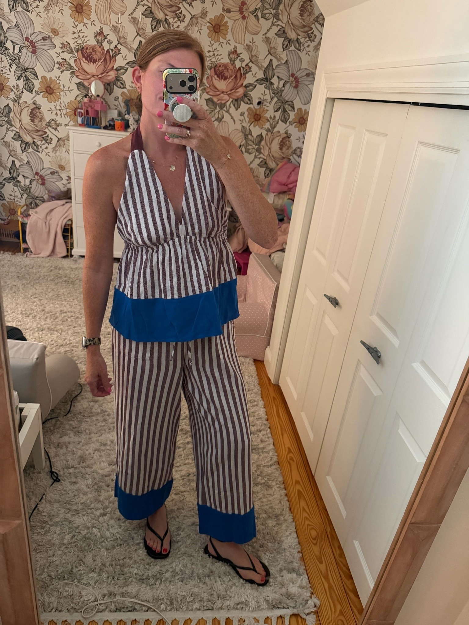 A fun set from the Rosie Assoulin x Target collab! Top and bottom run TTS, if between sizes you could size down in the bottoms!