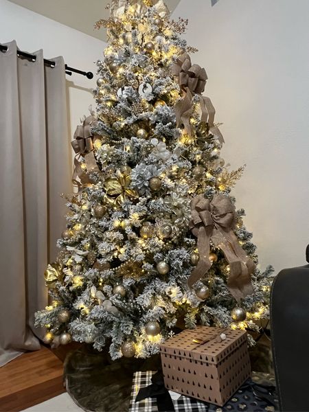 
My favorite piece of holiday decor is by far our King of Christmas Tree.  It is the best artificial tree to brighten the holidays.  This is the most beautiful flocked tree I've always dreamed of and have ever laid eyes on.  No fallout from the tree.  It looks real and you can tell it was made with love.  This is so special.  Easy to set up and includes a storage bag. I highly recommend this tree - 8‘ 𝐏𝐫𝐢𝐧𝐜𝐞 𝐅𝐥𝐨𝐜𝐤 𝐀𝐫𝐭𝐢𝐟𝐢𝐜𝐢𝐚𝐥 𝐂𝐡𝐫𝐢𝐬𝐭𝐦𝐚𝐬 𝐓𝐫𝐞𝐞 𝐰𝐢𝐭𝐡 550 𝐖𝐚𝐫𝐦 𝐖𝐡𝐢𝐭𝐞 𝐋𝐄𝐃 𝐋𝐢𝐠𝐡𝐭𝐬!🎄🎅

They have a tree for every space available in all shapes and sizes.  
Save up to 50% off on their cyber week sale 
Visit https://www.kingofchristmas.com/
Free USA shipping with the option to pay over time and Two-year warranty.


#LTKHoliday #LTKSeasonal #LTKhome