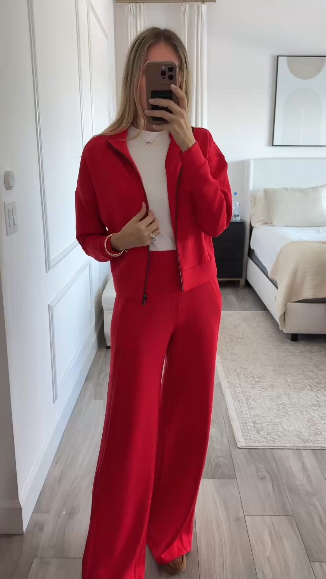 Casual outfit idea perfect for this season! It’s so comfortable and stretchy, perfect for lounging, traveling, running errands, and using it as a base for layering. Everything runs true to size, I’m wearing size small on top and small tall on pants.
Use code ALINEXSPANX for 15% off first time purchase 

#LTKTravel #LTKU #LTKootd