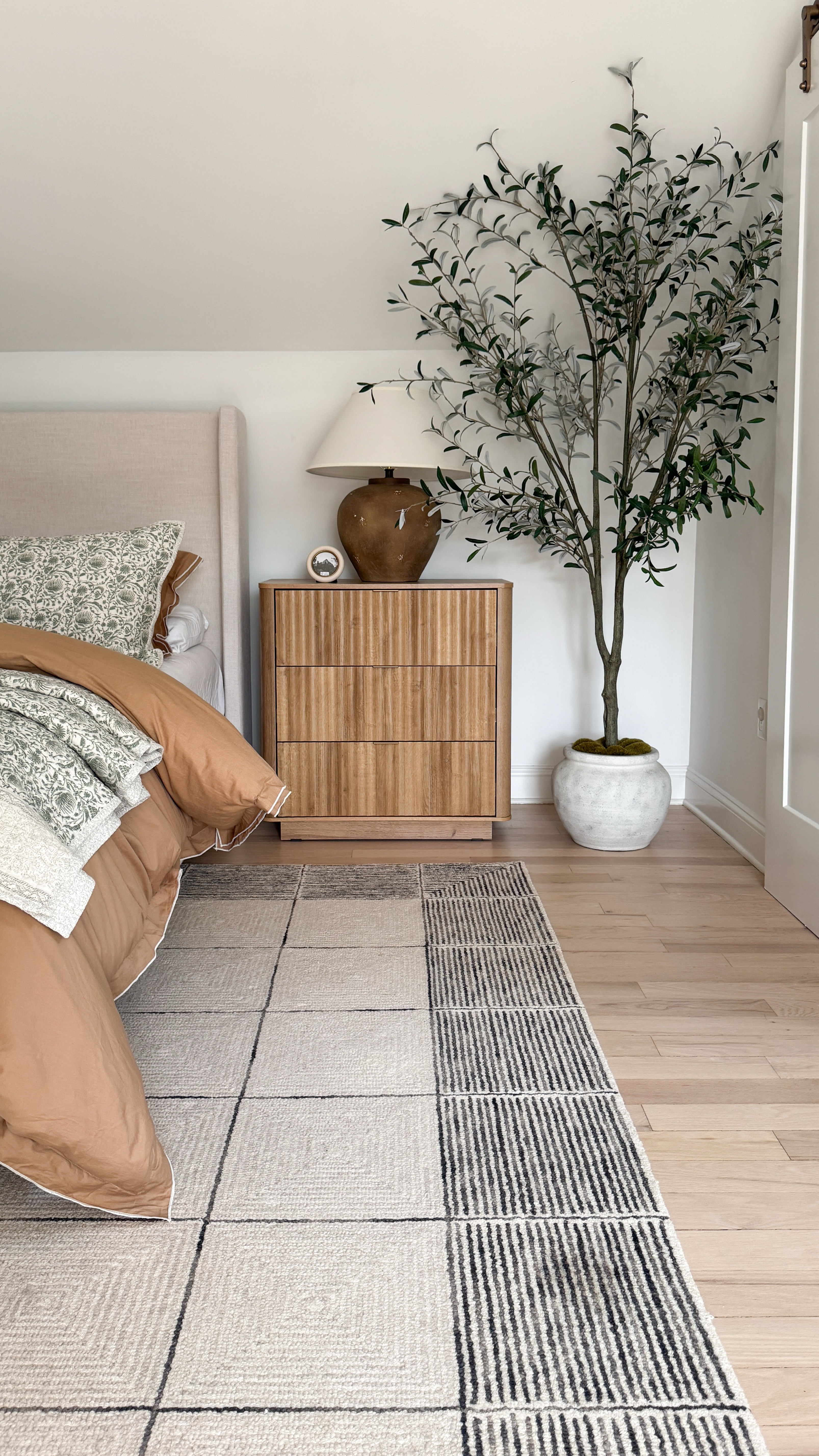These nightstands were the missing piece in our bedroom. 🤎

I wanted something with clean lines, hidden storage, and that warm wood tone and these checked every box.  

I actually used a 3-drawer dresser as a nightstand for extra function without sacrificing style, and it totally works in this space.

They’re part of Wayfair’s 48 Hour Clearance right now which is up to 70% off + free & easy delivery on orders over $35!

#wayfairpartner #wayfair #modernorganicdecor #bedroominspo #neutralbedroom #nightstandgoals #cozyhomestyle #wayfairclearance



#LTKSaleAlert #LTKStyleTip #LTKHome