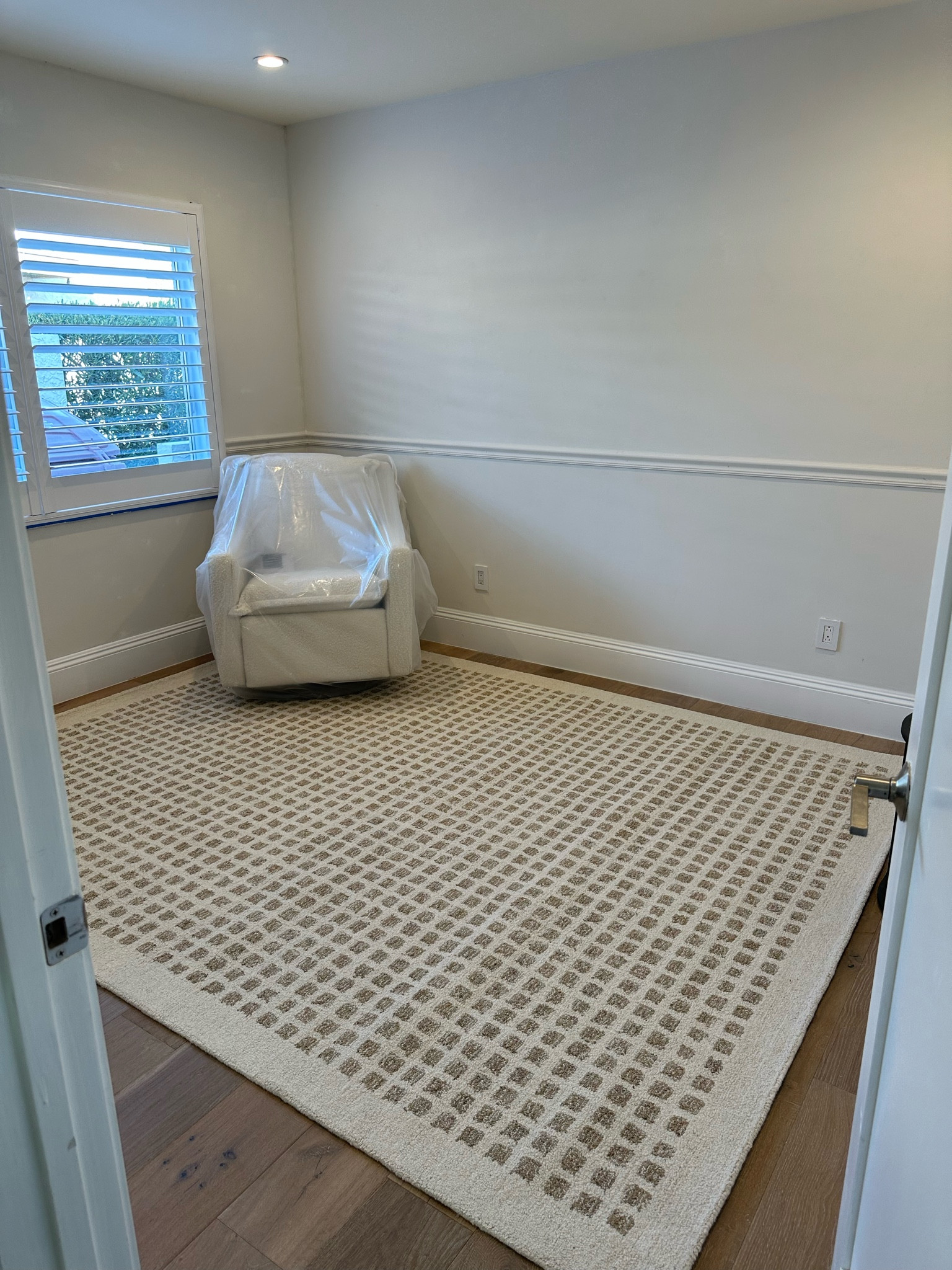 Nursery progress is slowly being made🙌🏻

#nurserychair #cloudchair #babyroom #nurseryrug

#LTKHome #LTKMostLoved #LTKStyleTip