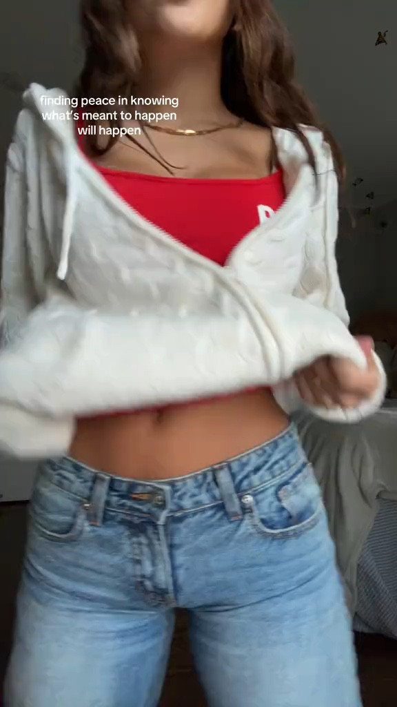 reminder everything will work out🤗
top: 0
jeans: 24

#LTKVideo #LTKStyleTip