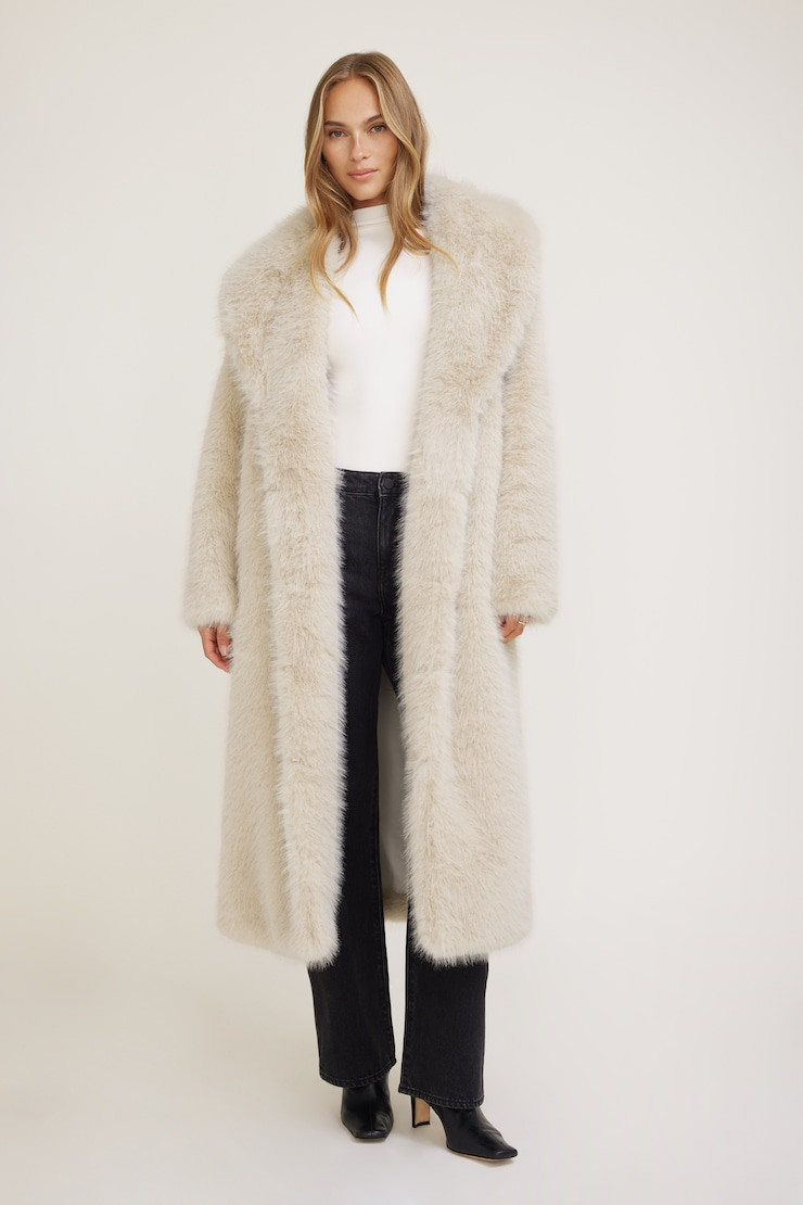 Manteau maxi en fausse fourrure | Dynamite Clothing