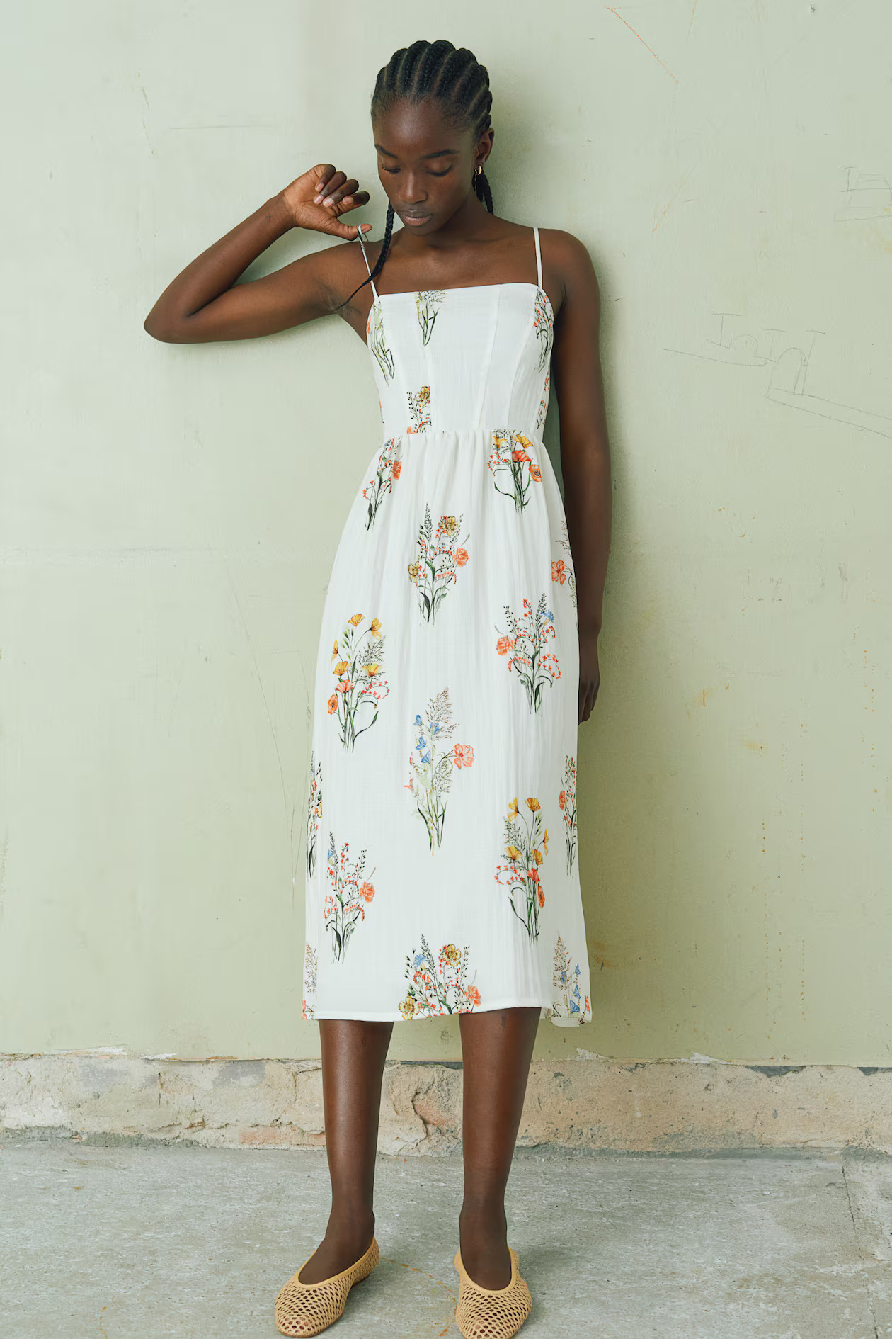 Strappy midi dress - White/Floral - Ladies | H&M GB | H&M (UK, MY, IN, SG, PH, TW, HK)