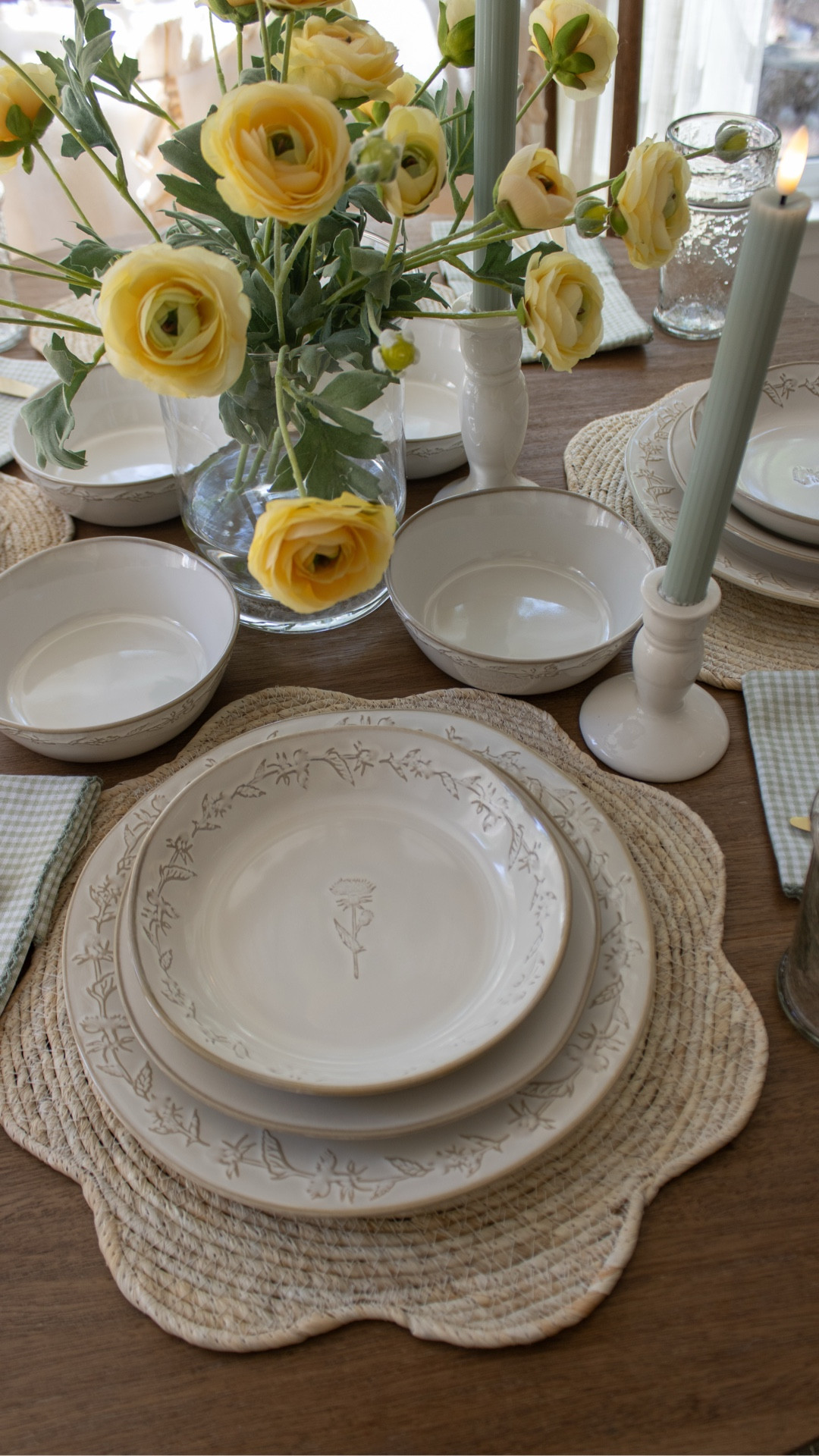 The prettiest dinnerware set 💛✨😍

#LTKSeasonal #LTKHome