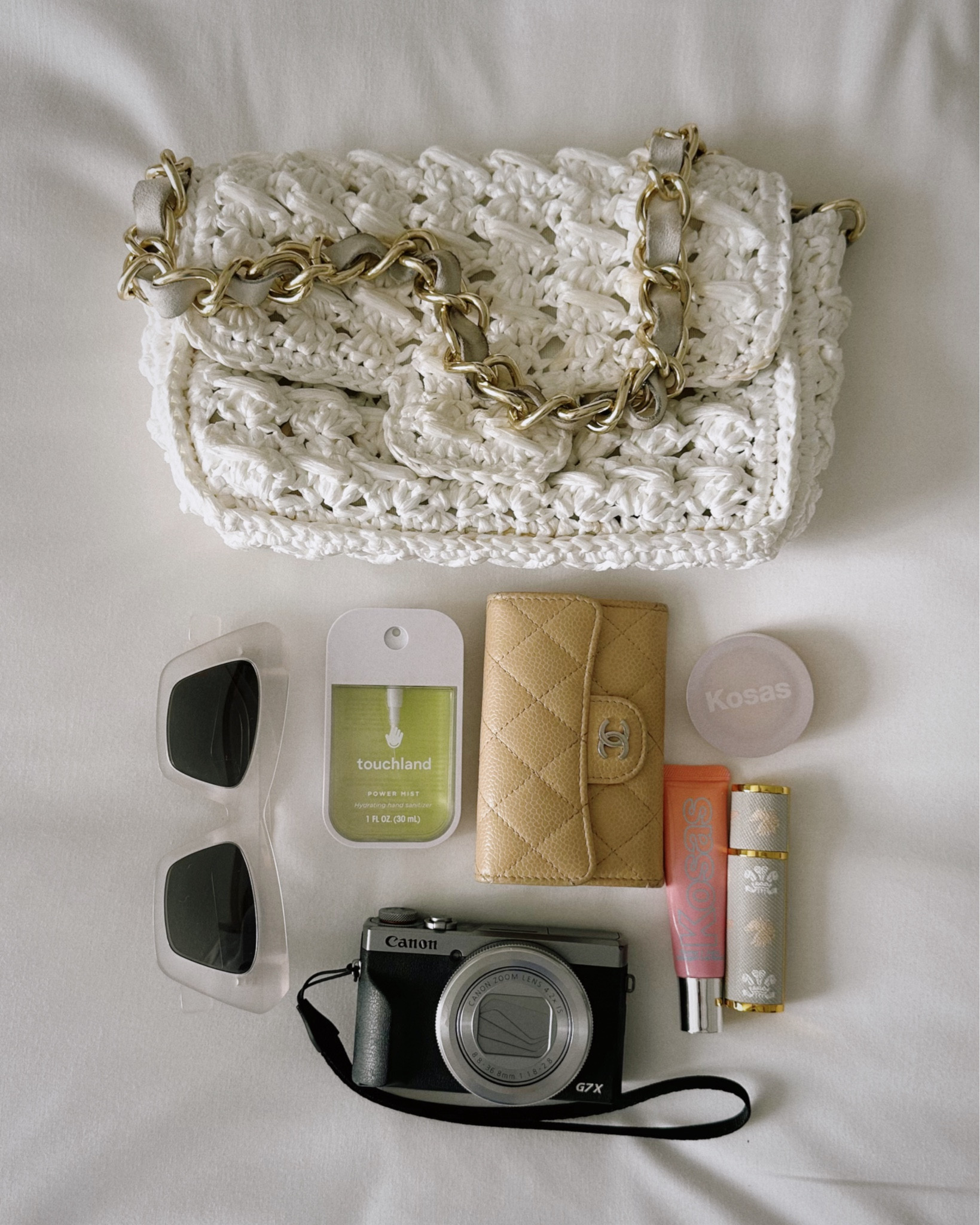 What’s in my bag for an influencer trip. 

Loewe sunglasses, canon, Chanel wallet, touchland, creed perfume, Kosas powder 

#LTKBeauty #LTKItBag #LTKFindsUnder100