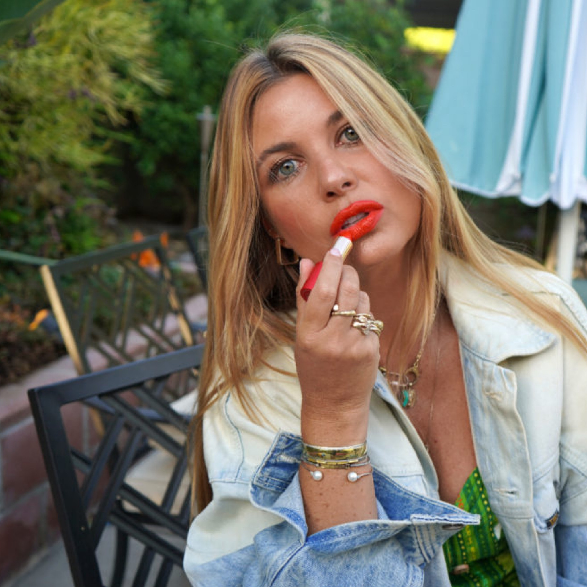 Red lips, bold lips, green dress, jean jacket, foundation 

My favorite red lipstick as of late + some effortless skin perfecting finds in action. 

Lips: tangelo red
Dress: small
Jacket: medium
Foundation: 55
Eye palette: 01
Concealer: 8


#LTKunder50 #LTKbeauty #LTKunder100