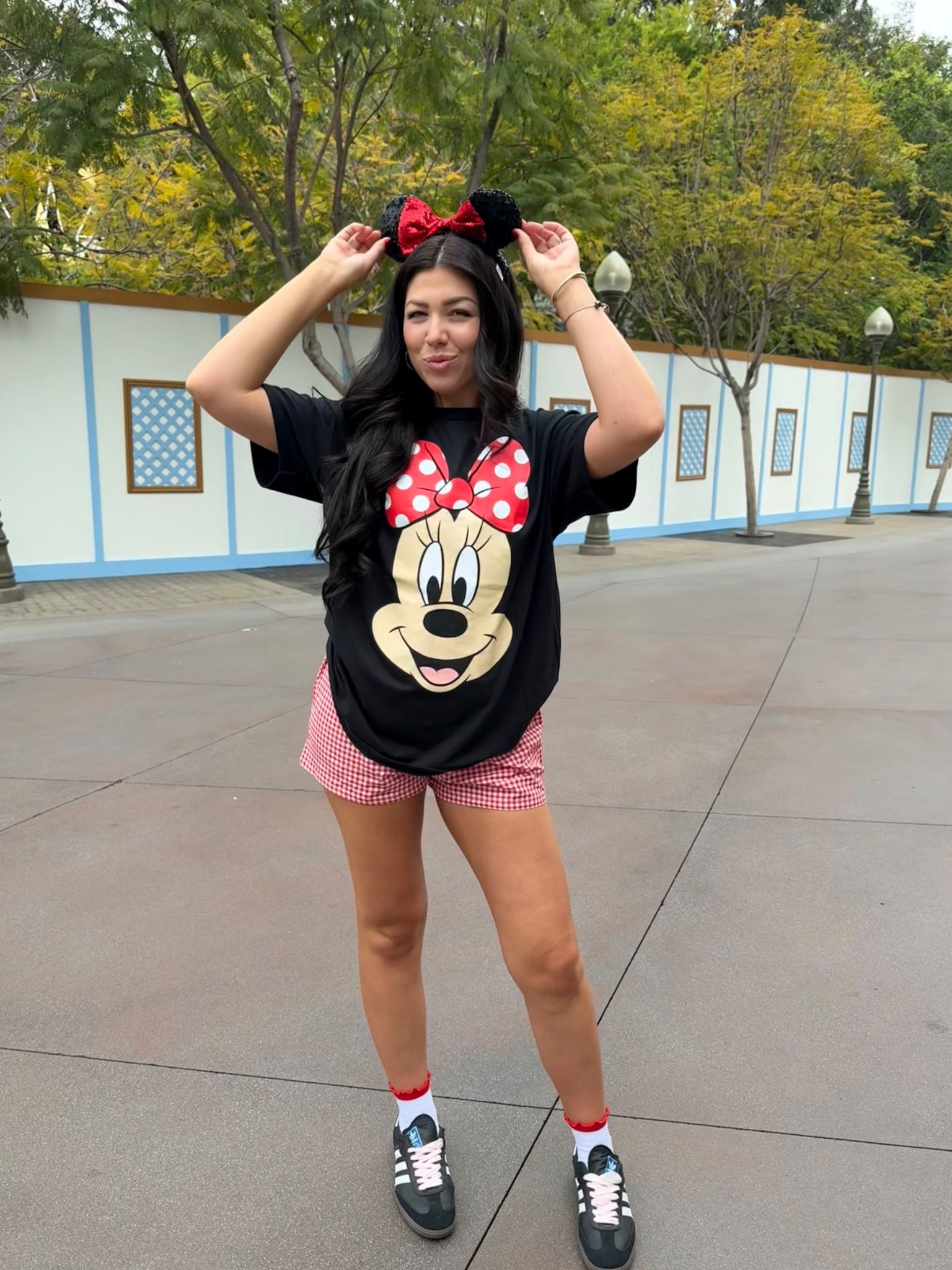 Spring Disney ootd #momootd