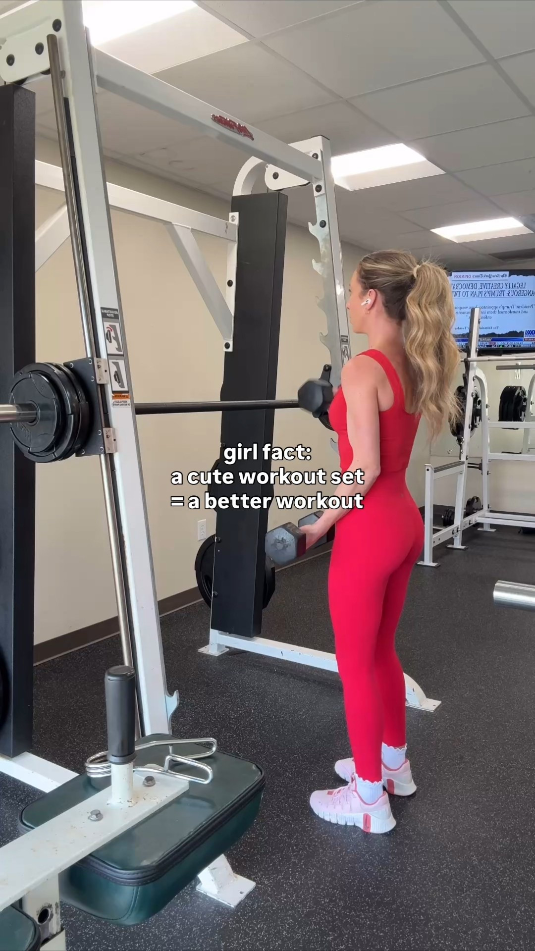 Today’s gym ootd ❤️ a red workout set: wearing size xs in leggings (I’m usually a small) 