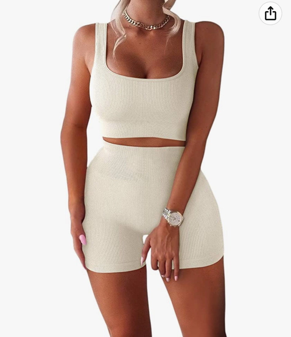 Seamless 2 piece workout outfit

#LTKworkwear #LTKcurves #LTKfit