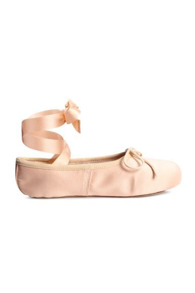 Ballet slippers | H&M (UK, MY, IN, SG, PH, TW, HK)