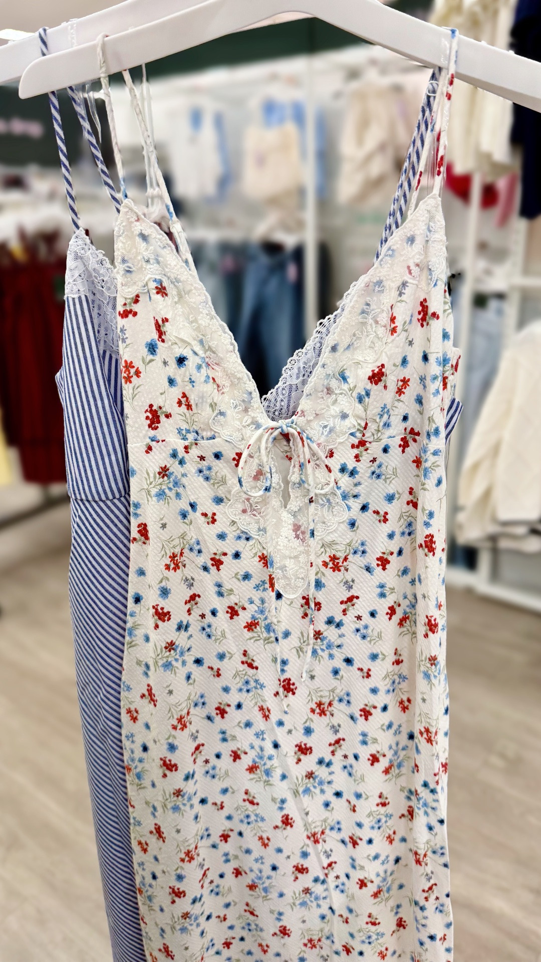If you want something a little more fancy for MDW 😍 @Target

#LTKootd #LTKSeasonal #LTKgrwm