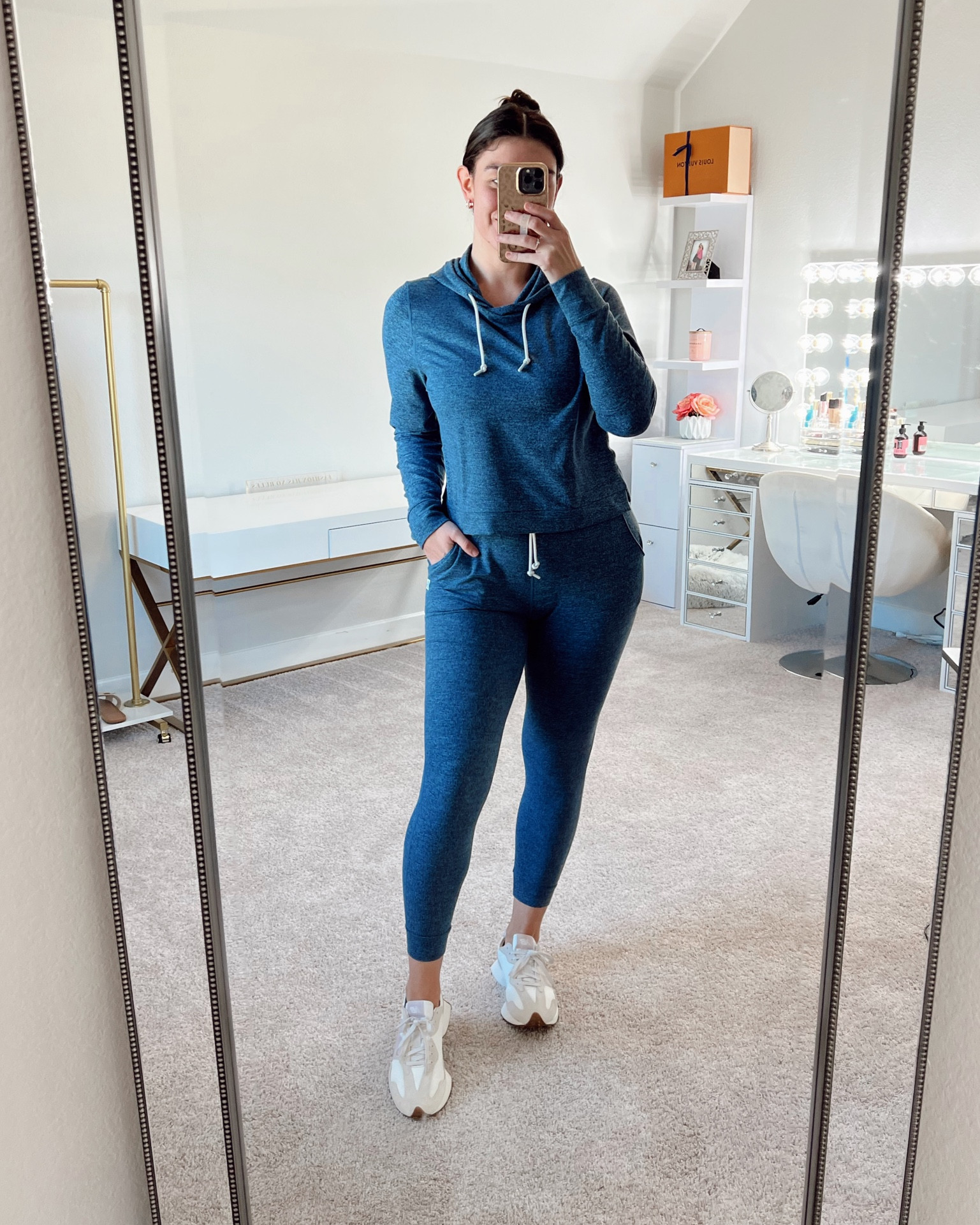 Softest jogger set!😍 comes in a bunch of different colors and is nice and light weight

Athleisure, lounge set, activewear, mom style, women’s fashion, curvy clothing, midsize outfit

#LTKplussize #LTKmidsize #LTKMostLoved