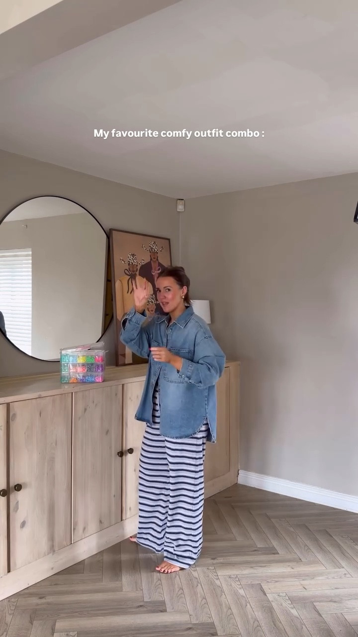 A denim shirt & wide legs, they just work EVERY TIME! If I’m ever stuck not knowing what to wear. This is ALWAYS my go to. I’m comfy, im casual, very very MOM proof 😂 like I could go from soft play, out for a casual date night in the SAME OUTFIT. Works every single time xx 

These are @boohoo ad. Their bottoms always have good thigh room 😂 These have a matching co ord top too! (Ps SOFYD always works sitewide!!) 

I’ll link everything on my stories & save to my FEB highlight 🔗