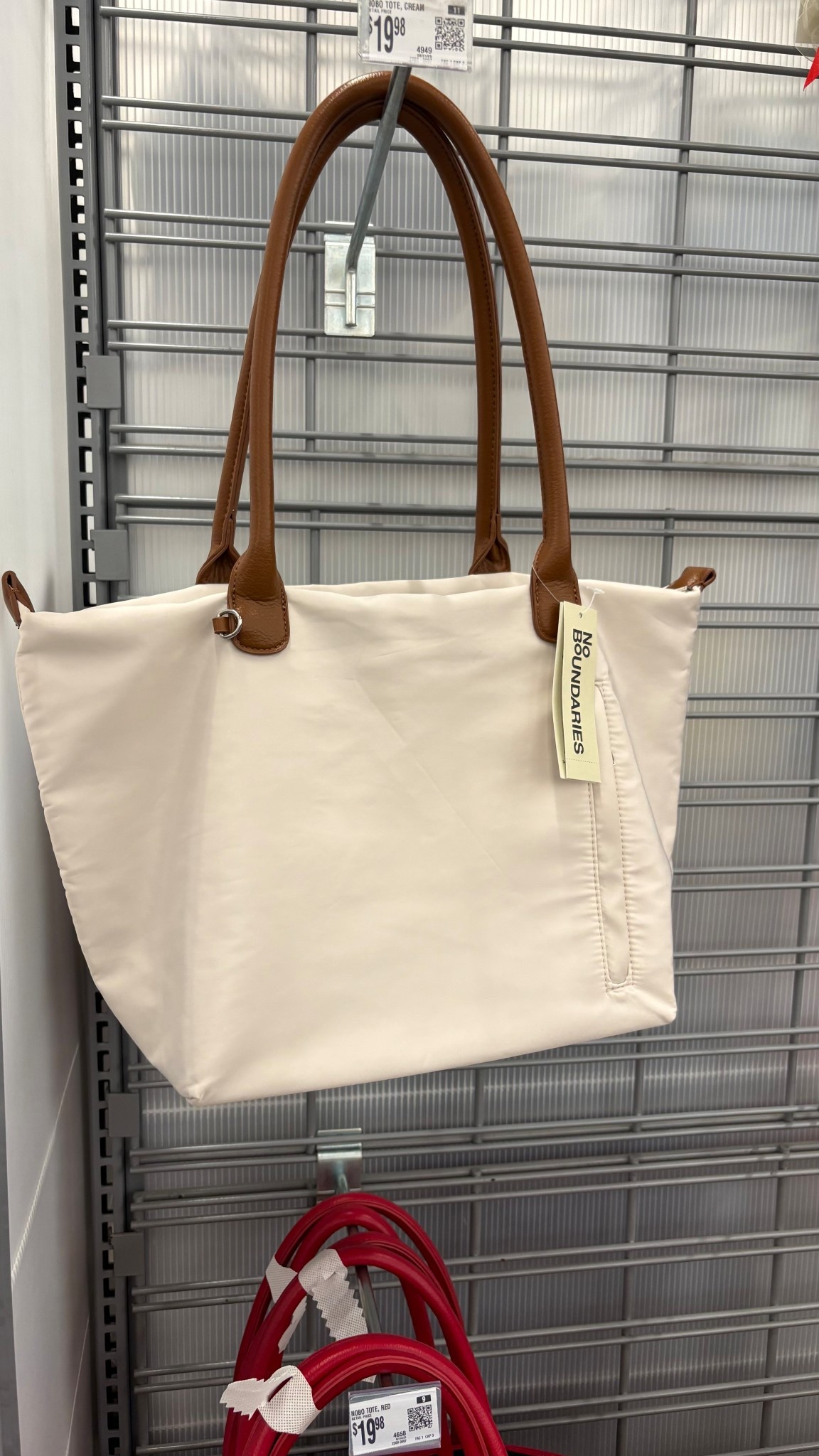 Cute tote for any season  