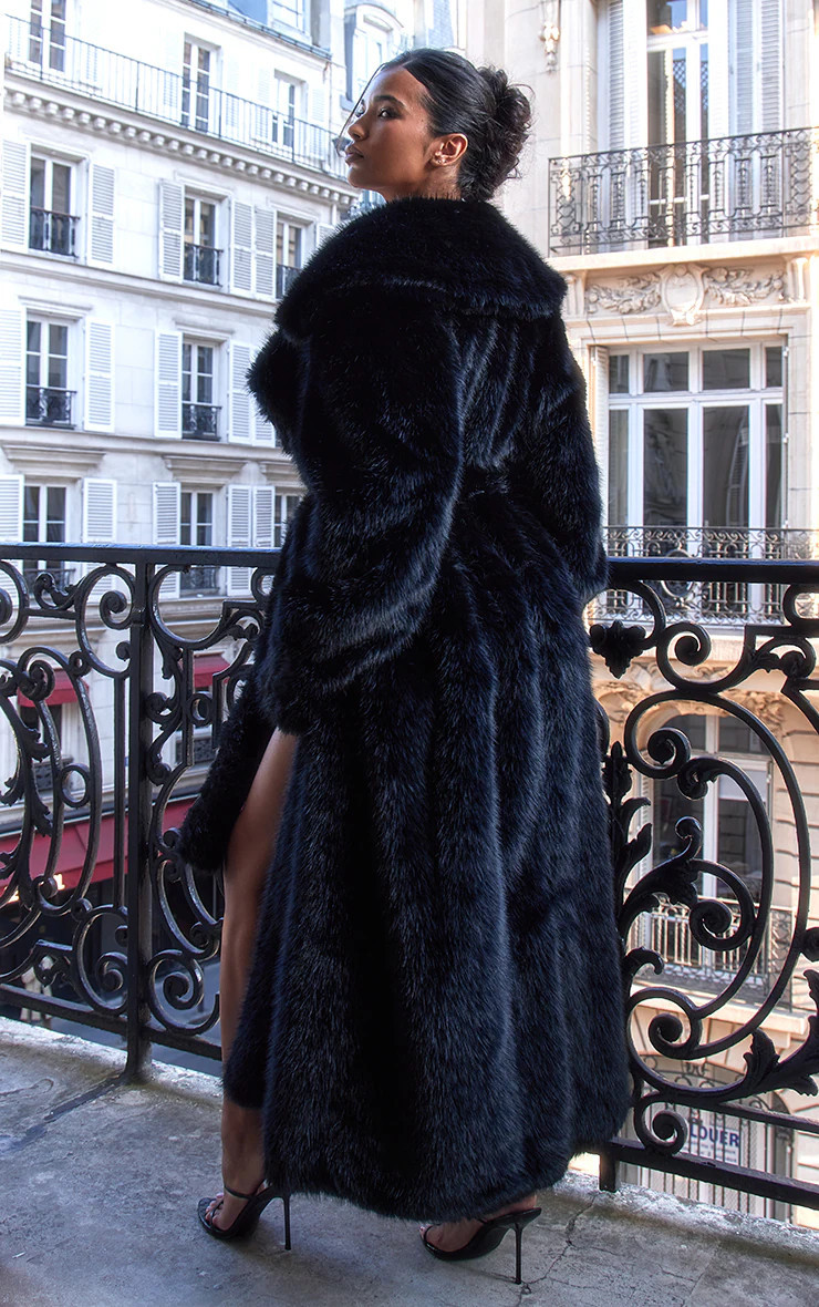 PLT Label Black Faux Fur Oversized Coat | PrettyLittleThing UK