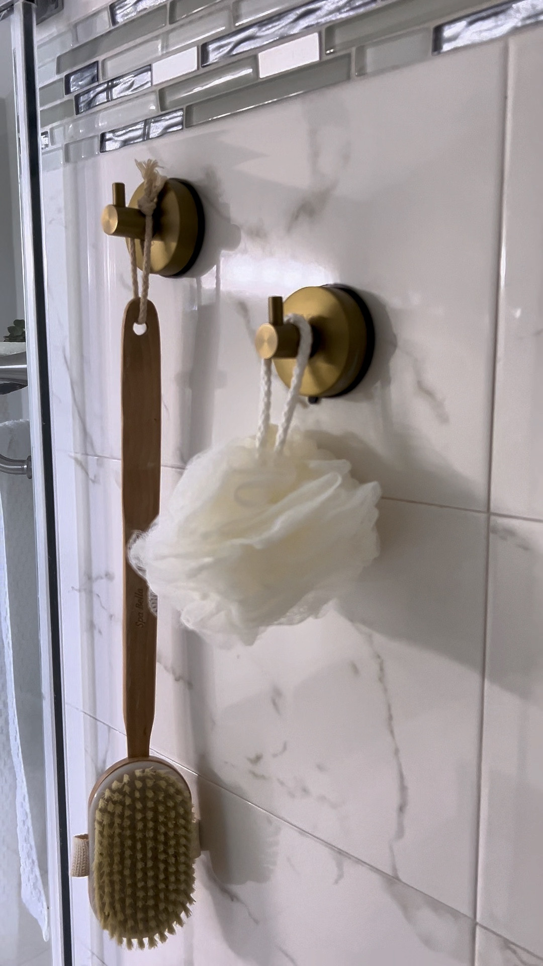 Renter friendly bathroom find. These suction hooks are a great damage free way to hang your loofas. They are waterproof and rust proof. 

Easy to install no tools needed. Just stick and click to any smooth surface. 

#LTKVideo #LTKFindsUnder50 #LTKHome