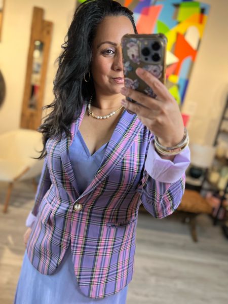 Wearing this purple & pink plaid blazer with a slip dress - a comfortable & easy to wear work outfit. BONUS: This feminine blazer has REAL pockets! 💪🏼

#workoutfit #blazer #purpleblazer #pockets 



#LTKworkwear #LTKstyletip #LTKover40