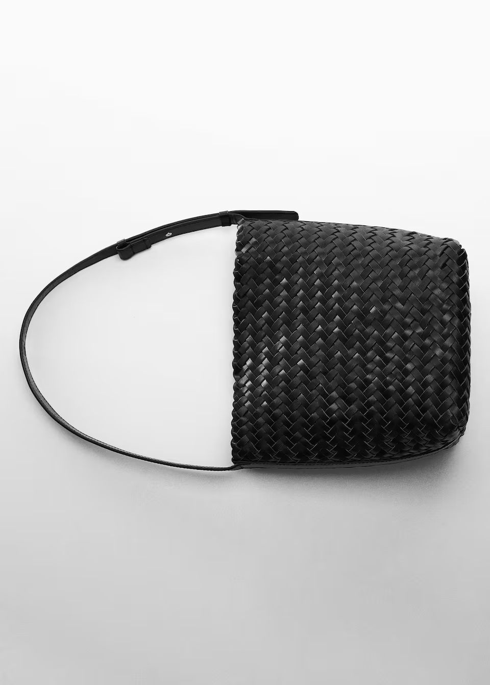 Braided leather bag | MANGO (UK)