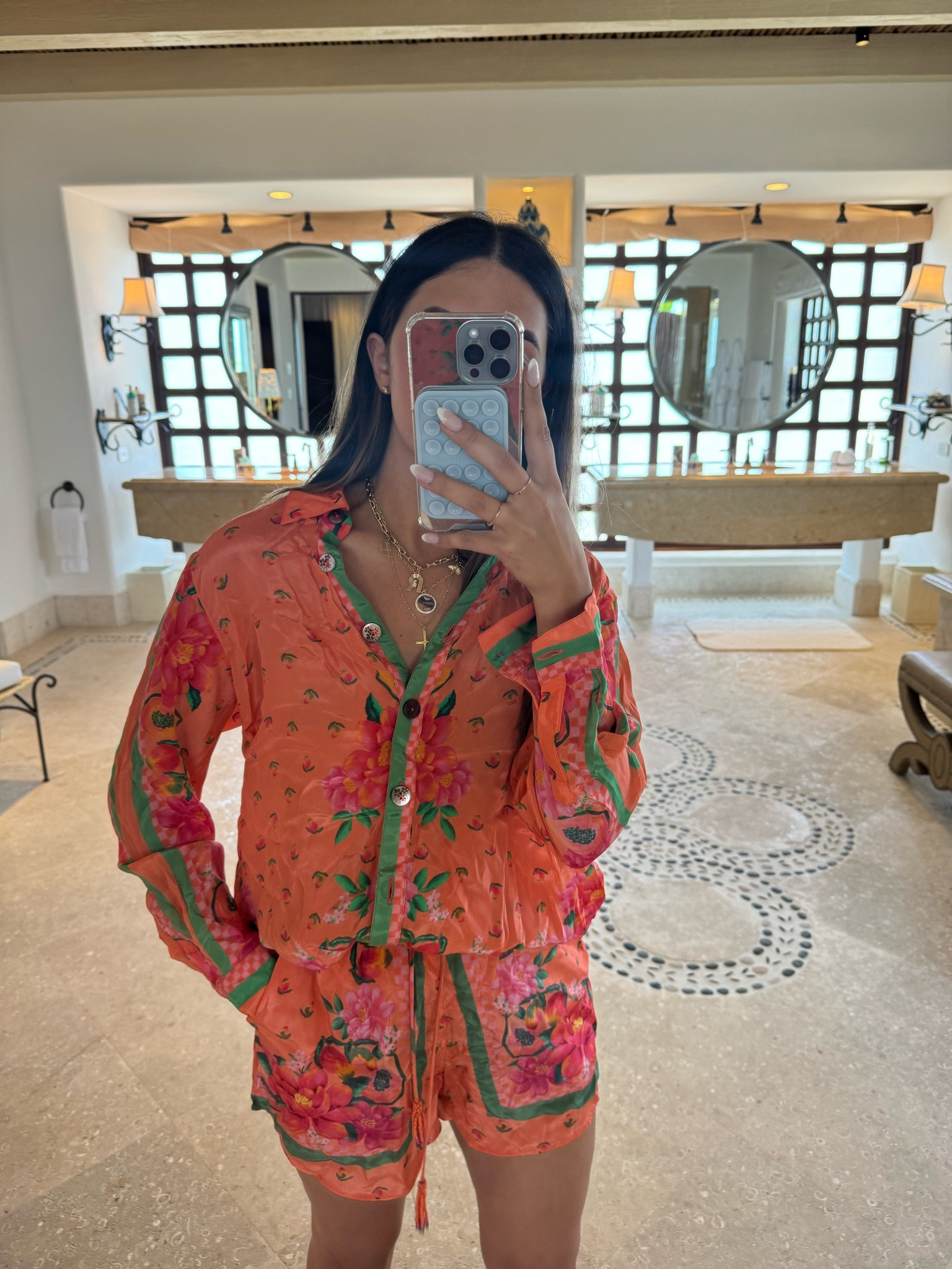 Top: medium 
Bottoms: medium 

This set is farm rio, I love their unique prints and clothing! They are oa higher price point but if you have a special occasion coming up their stuff is so good!

#LTKstyletip