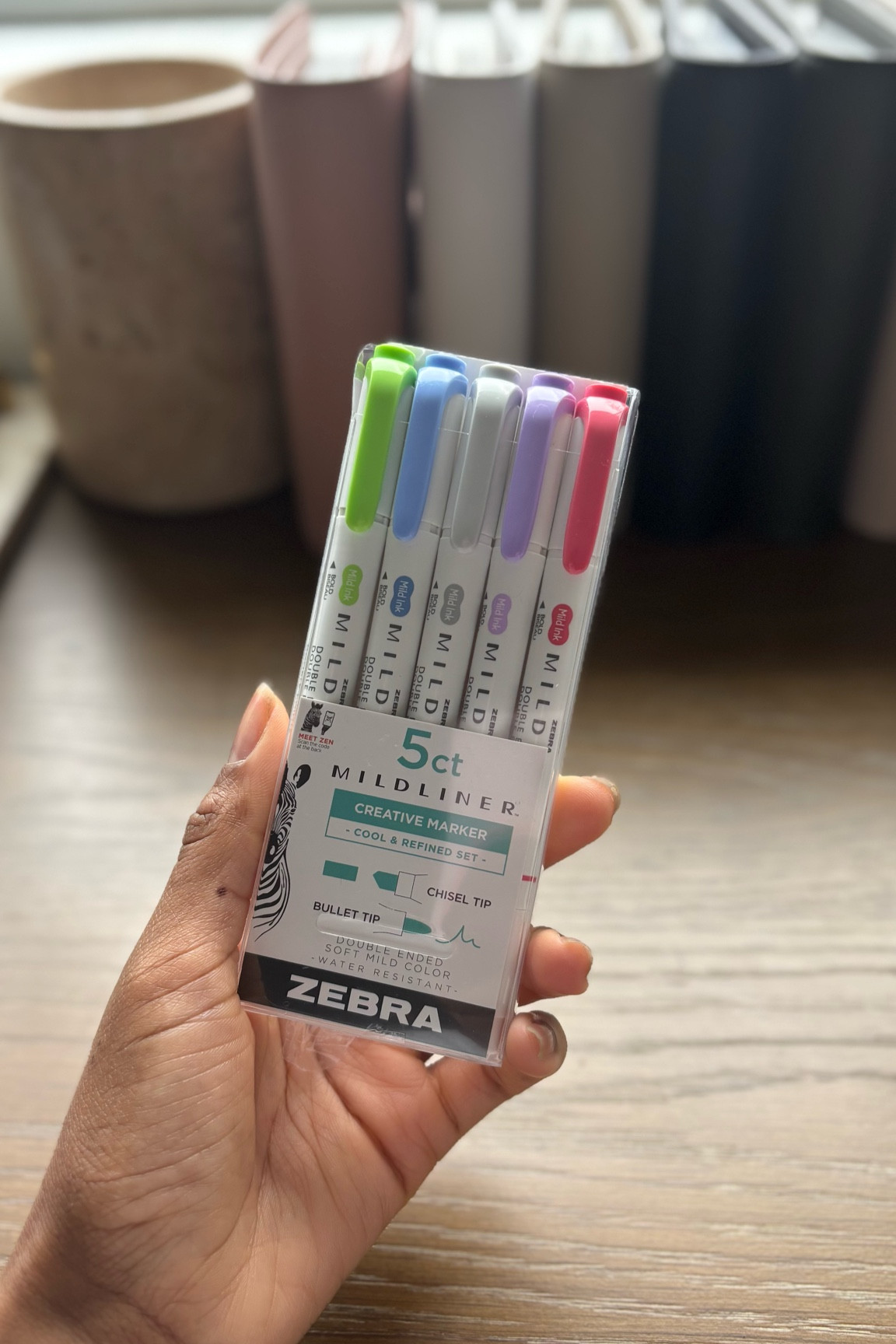 Love these dual sided highlighters for categorizing bills when cash planning and budgeting 