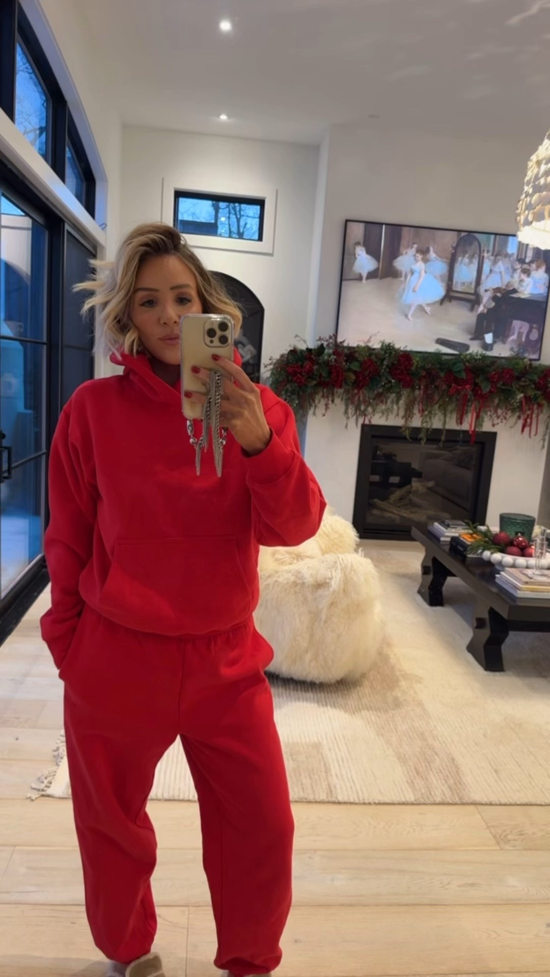 This set is on every girls “wish list” no matter her age! I’m in mediums! Still comes in time before Christmas ❤️🙌