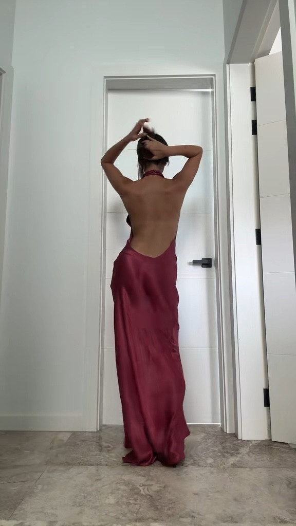 Still day dreaming about this dress by Arcina Ori, wearing size 8 (got dress hemmed 10cm) 

Event Recommendation: 
- Formal 
- Wedding guest 
- Bridesmaid 
