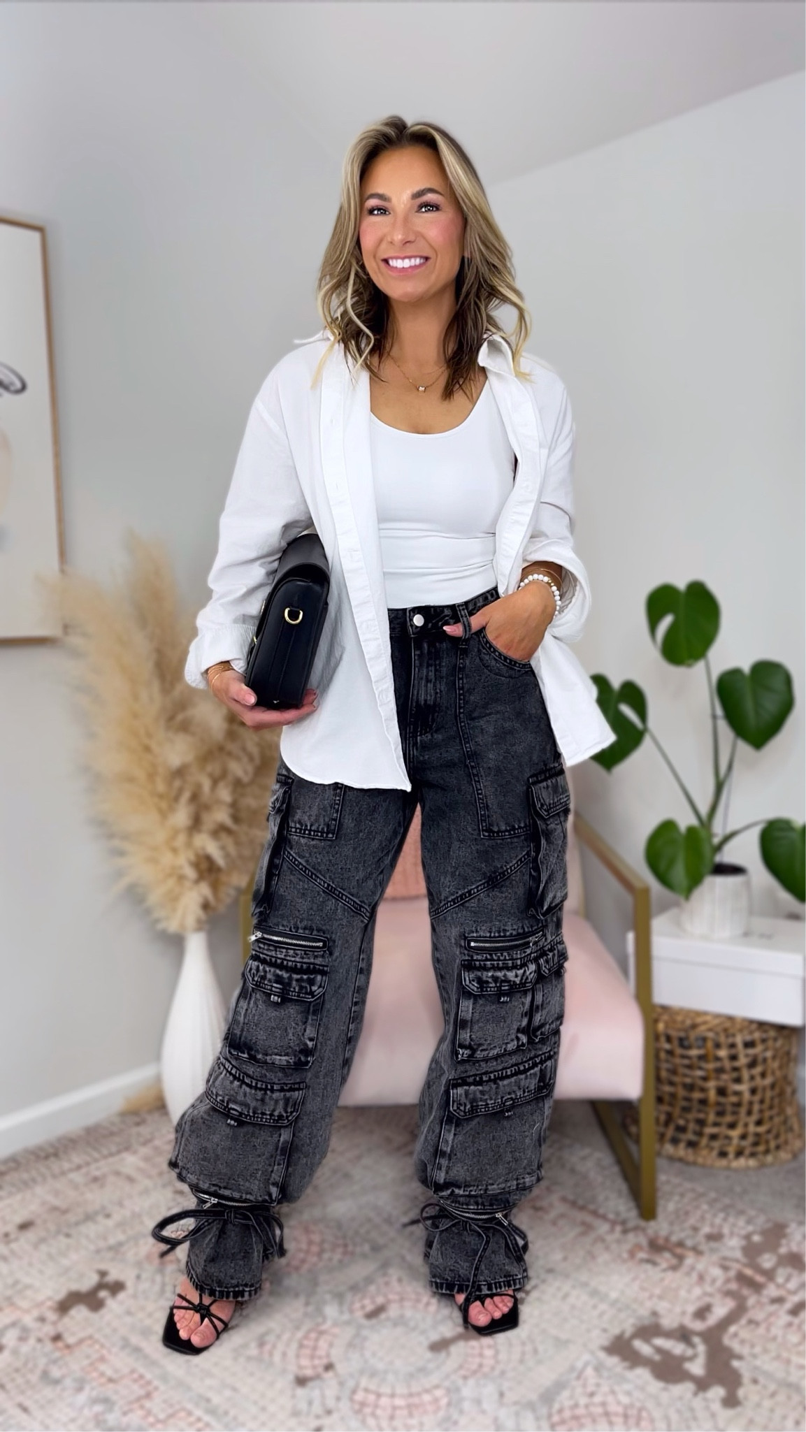 GRWM: Black Cargos


#LTKunder100 #LTKFind #LTKstyletip