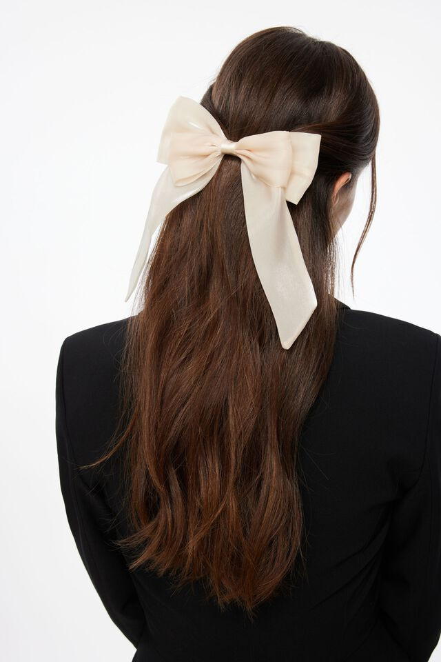Oversized Organza Bow Hair Clip | Dynamite Clothing