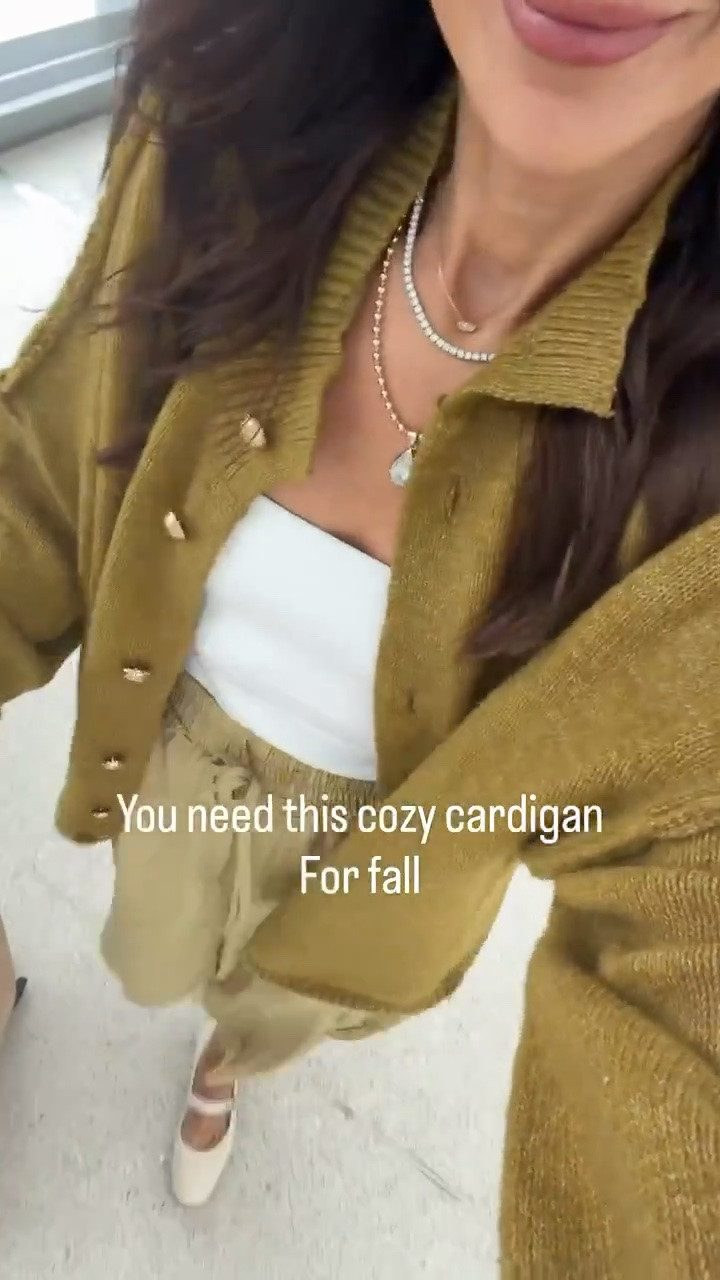 Cute and feminine travel outfit, cardi and pants size S.

An oversized olive green cardigan is a cozy fall layer for travel days and casual everyday outfits.

olive cardigan, oversized cardigan, fall cardigan, travel outfit, cozy fall outfit, casual fall style, fall travel outfit, everyday fall outfit, cardigan and pants, layered fall look

#LTKTravel #LTKOver40 #LTKootd