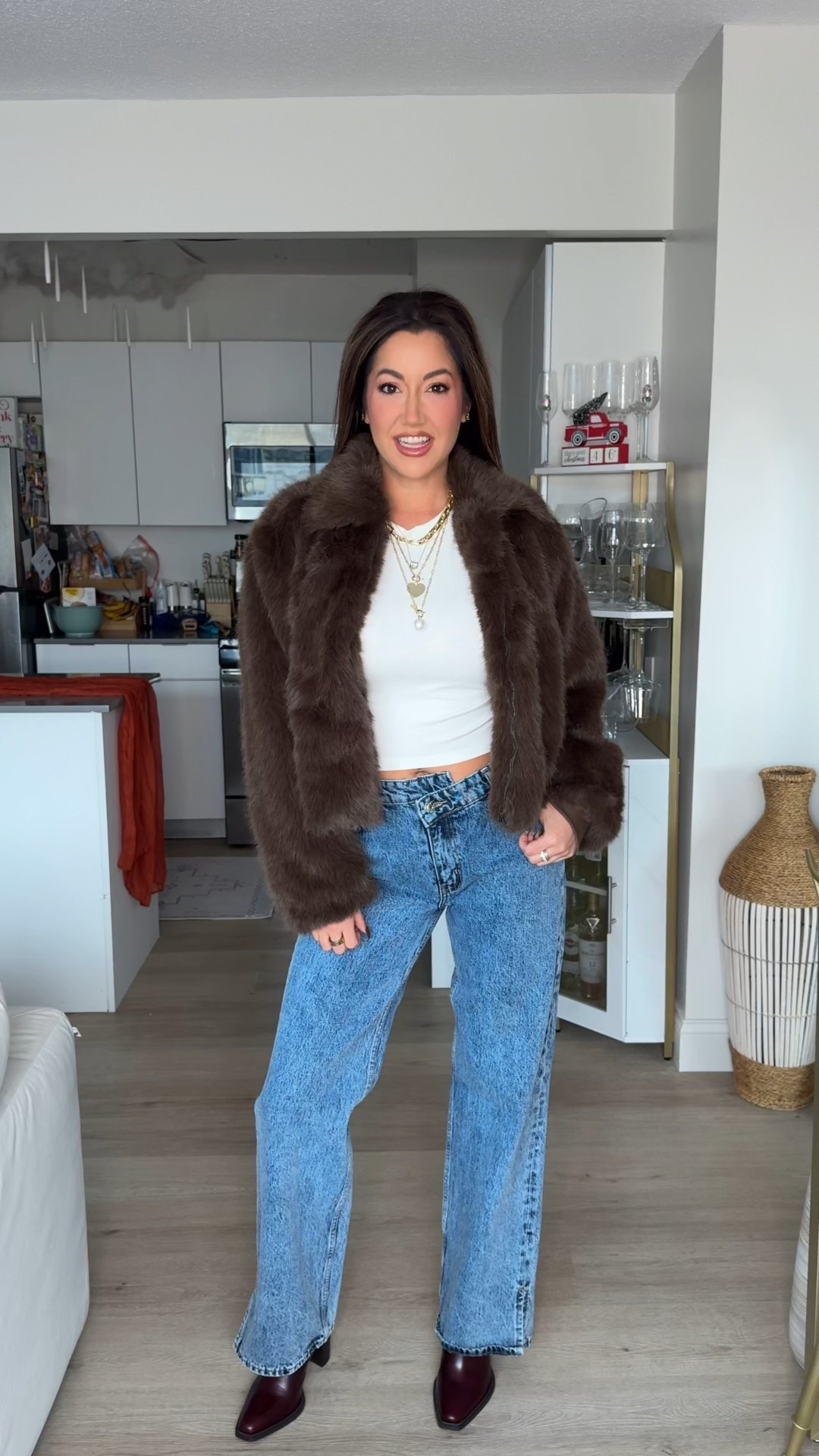 Fall / Winter Coat Mini Series Part One:
I’m wearing a medium in the first coat
A small in the second coat
A small in the third 
A small in the fourth

CODES: 
Vici: AlliSave30 - 30% off
Commense: Allinikkinash_12 - 12% off 

#LTKSeasonal #LTKStyleTip #LTKootd