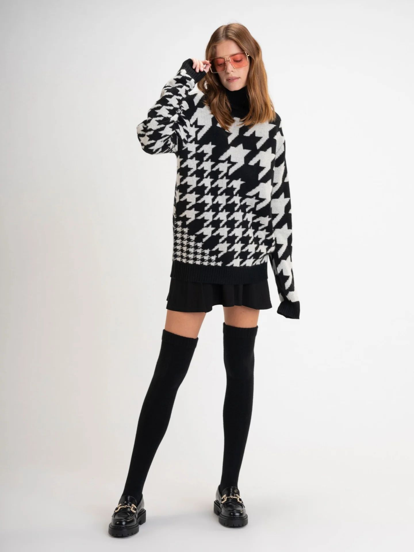 Abstract Houndstooth Turtleneck | Gobi Cashmere