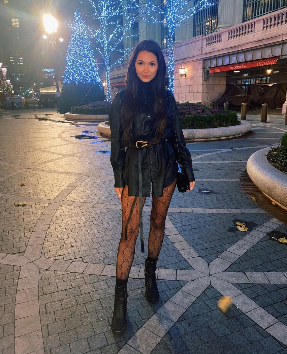 This outfit is perfect for Christmas time, New Years, and any holiday parties!

 
holiday outfit, all black outfit, Christmas outfit, new years outfit, leather jacket, black purse, black boots, fashion inspiration, winter fashion 

#LTKSeasonal #LTKshoecrush #LTKstyletip